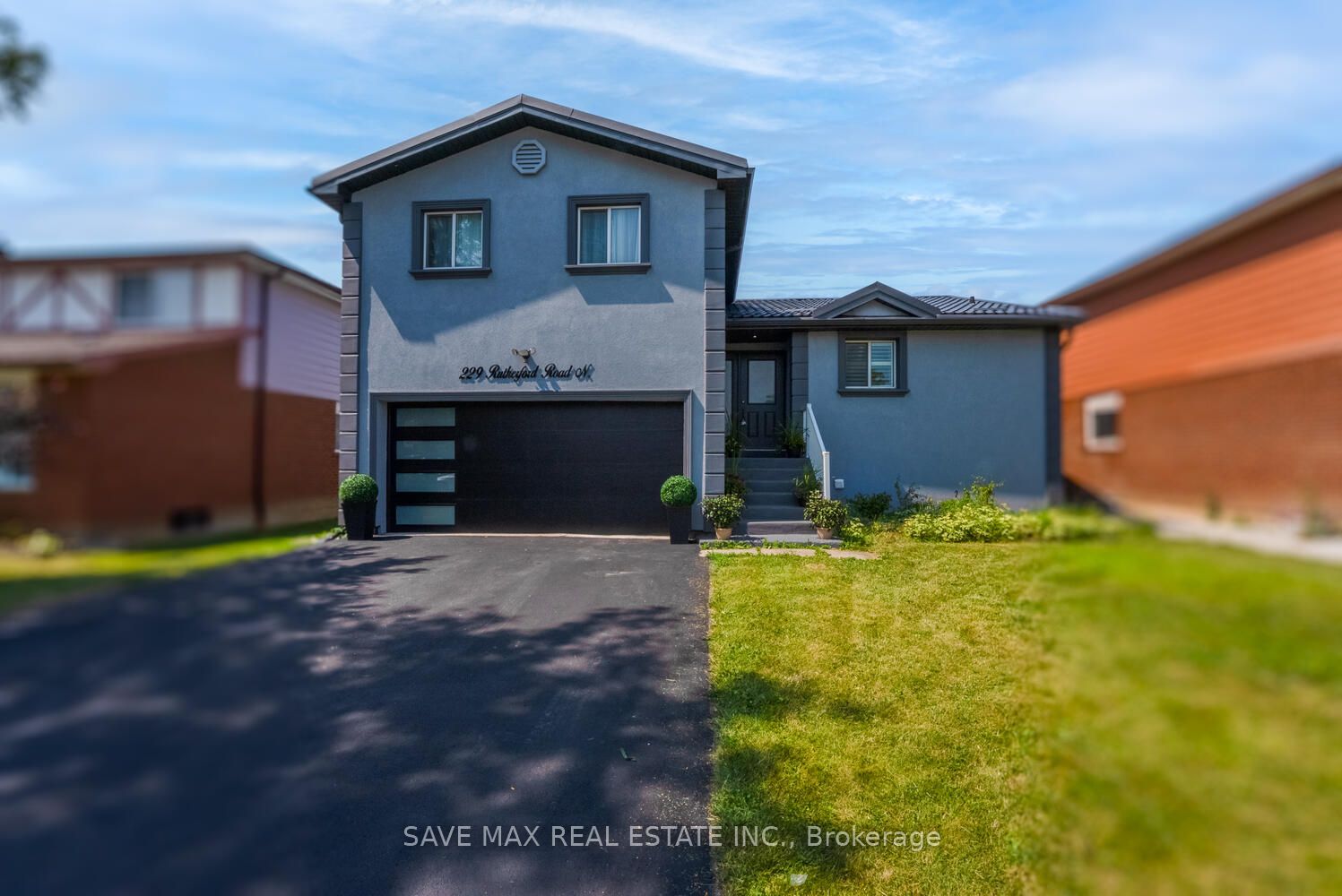 229 Rutherford Road N Property Photo 2