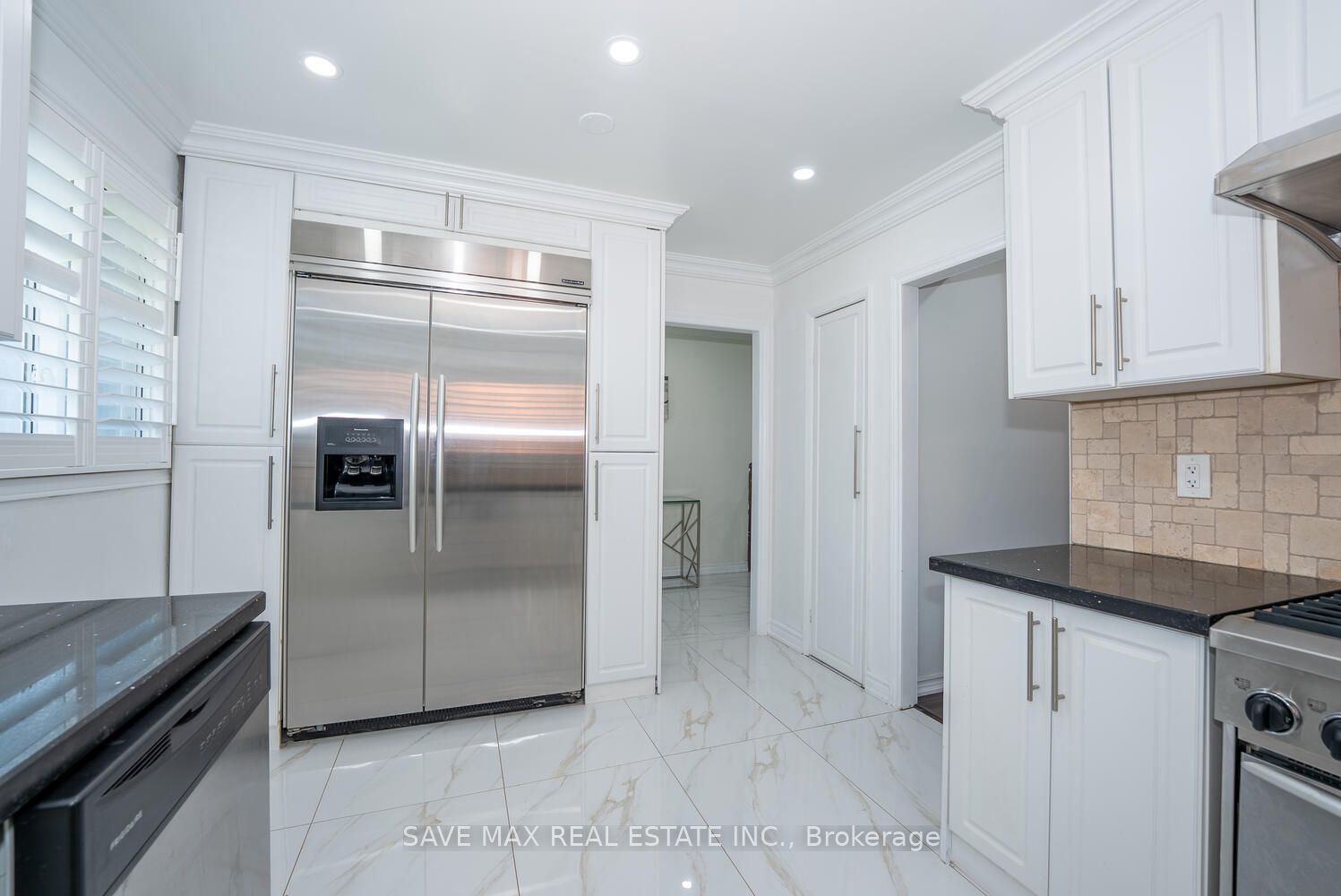 229 Rutherford Road N Property Photo 10