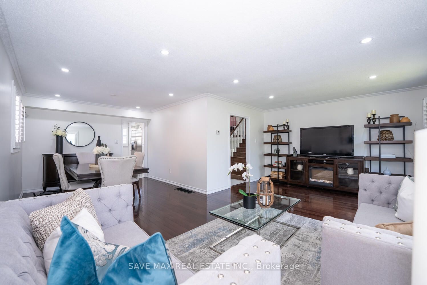 229 Rutherford Road N Property Photo 15