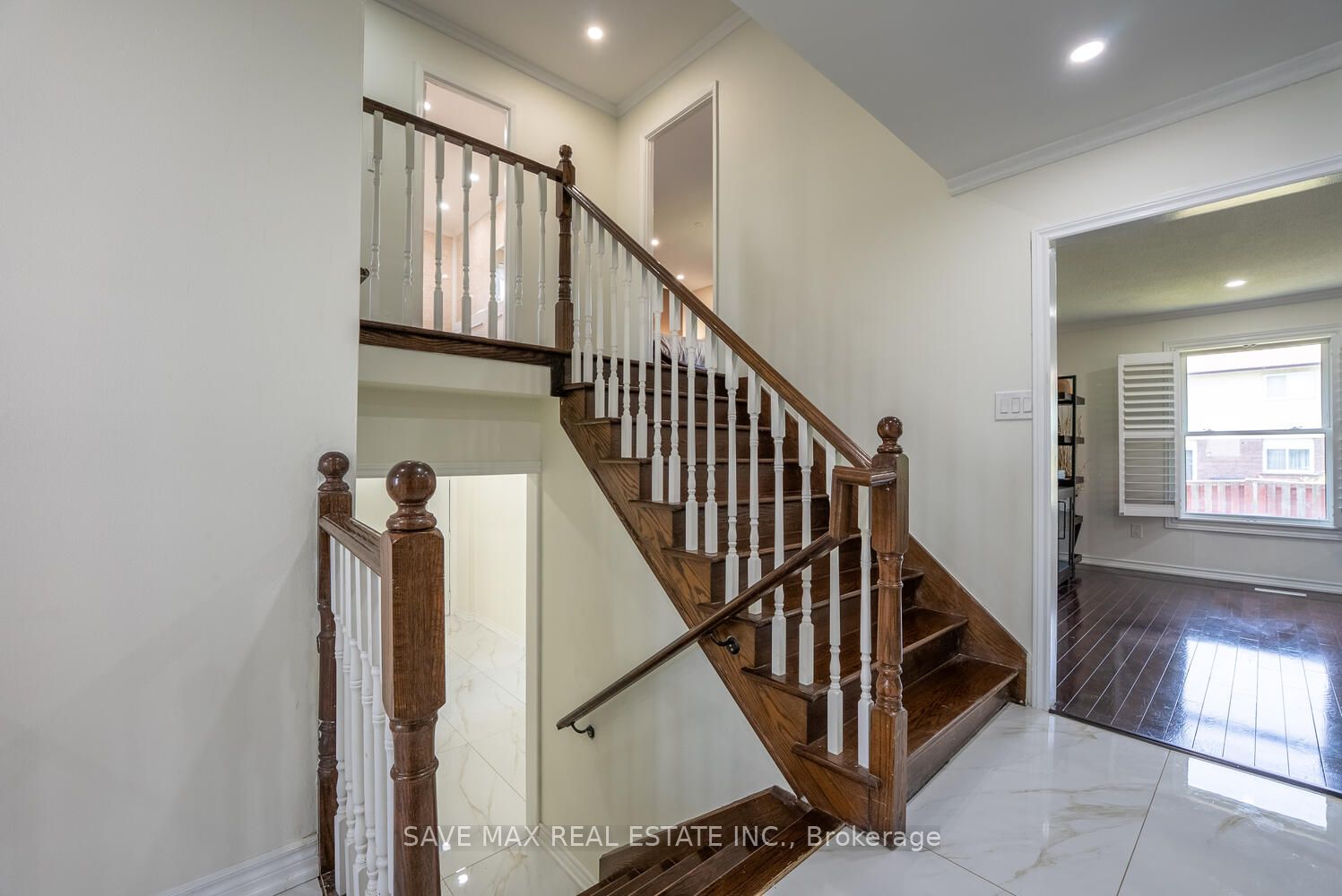 229 Rutherford Road N Property Photo 18