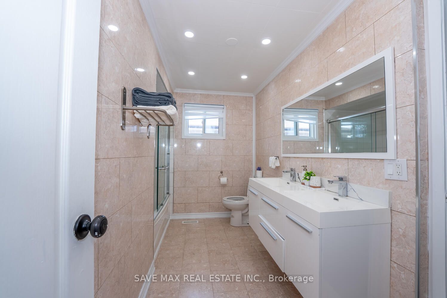 229 Rutherford Road N Property Photo 21