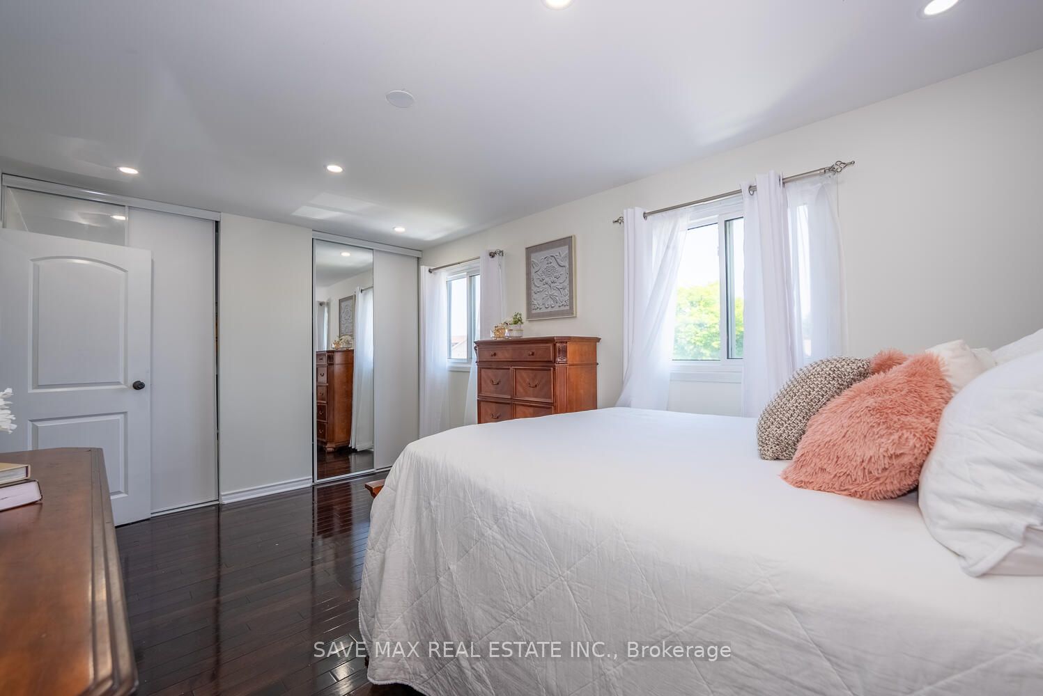 229 Rutherford Road N Property Photo 25