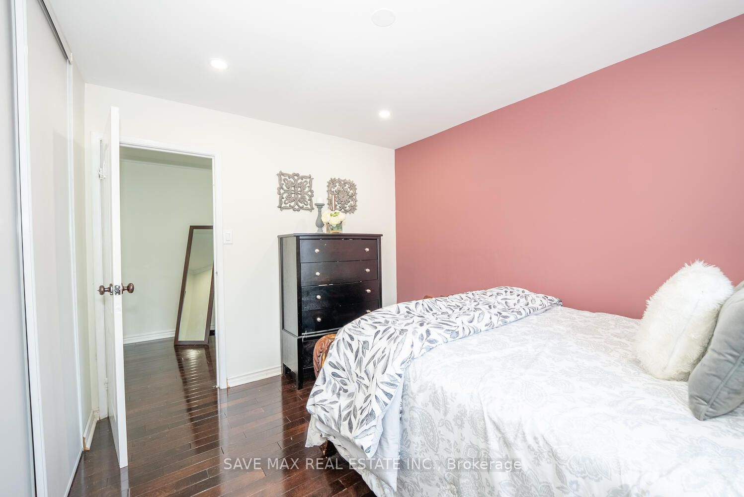 229 Rutherford Road N Property Photo 27