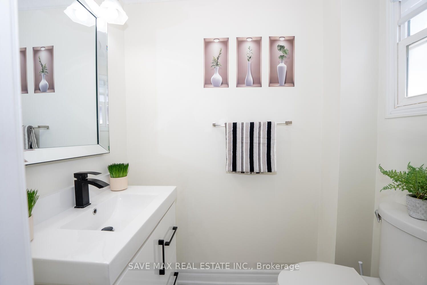 229 Rutherford Road N Property Photo 32