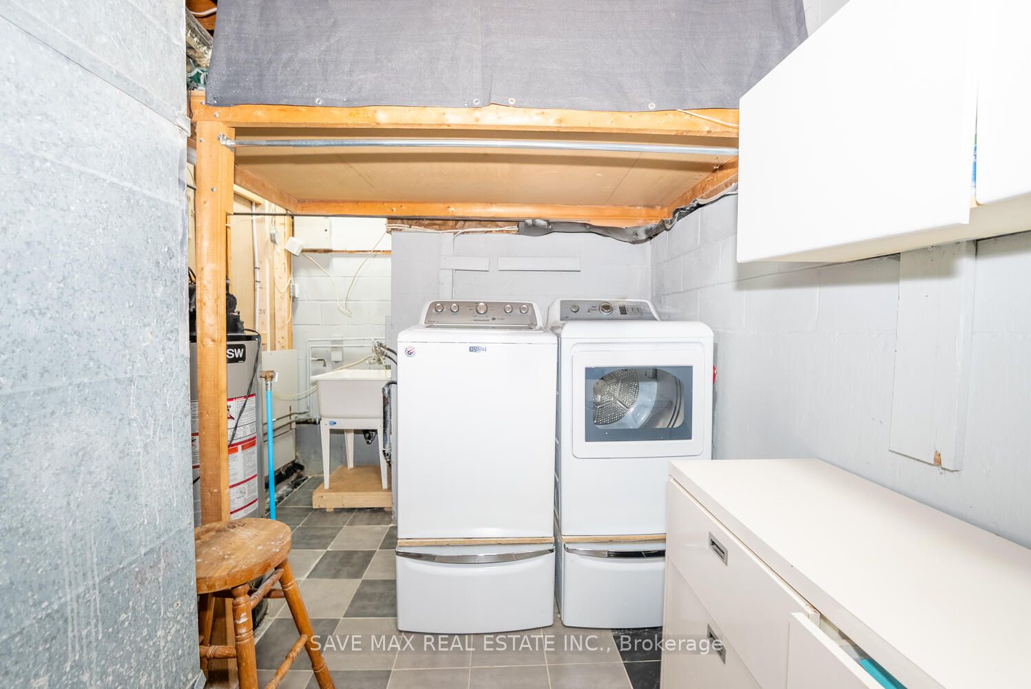 229 Rutherford Road N Property Photo 44