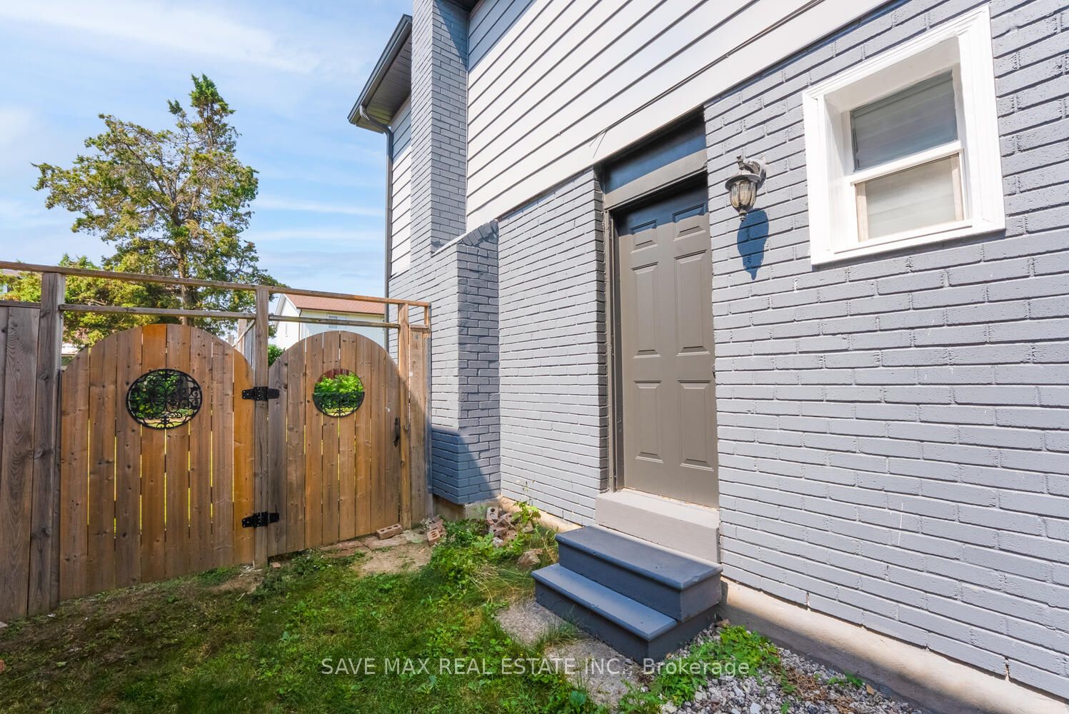 229 Rutherford Road N Property Photo 45