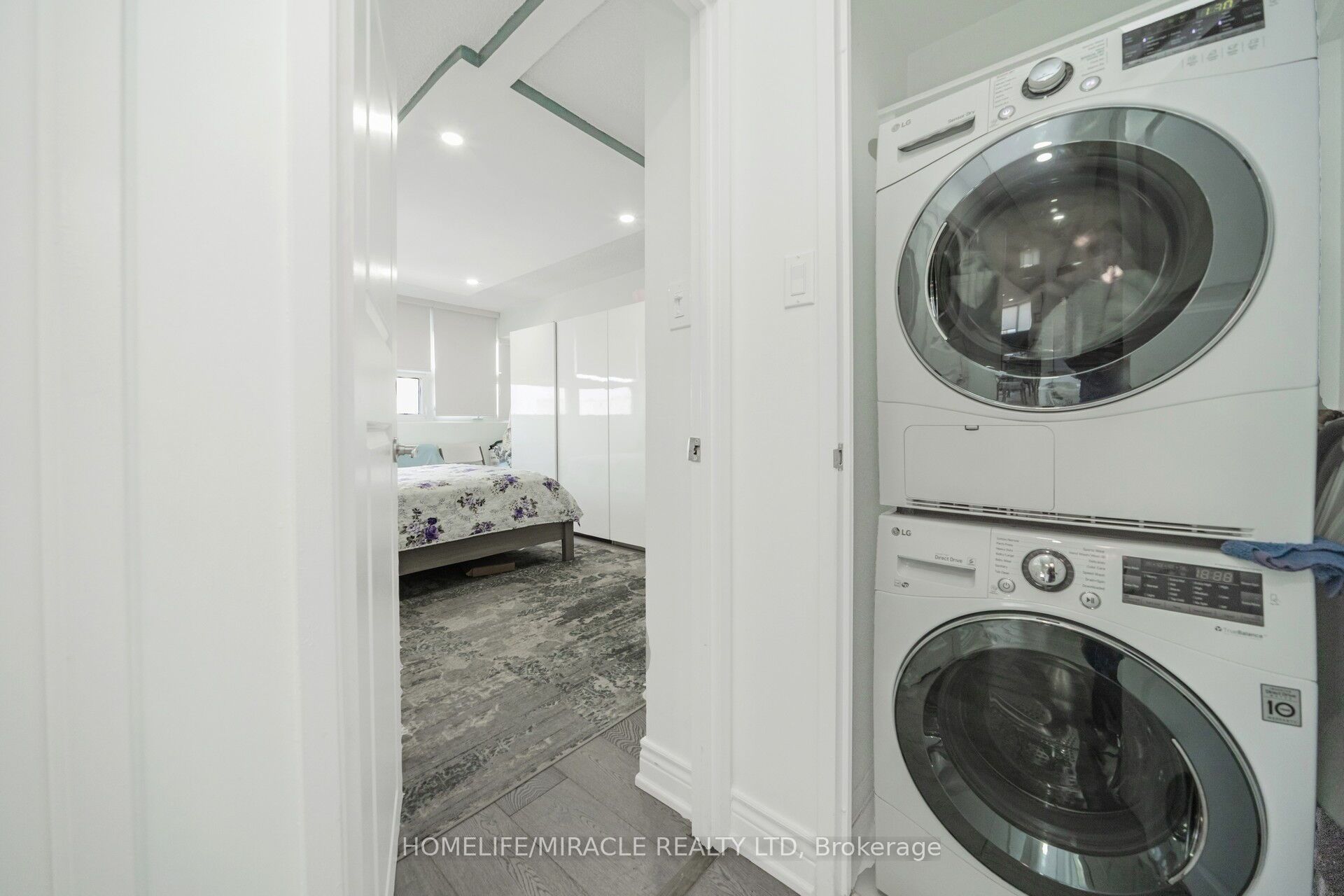 8 Lisa Street 1802 Property Photo 8