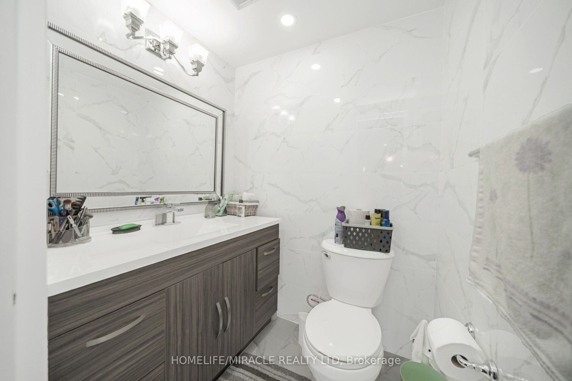 8 Lisa Street 1802 Property Photo 27