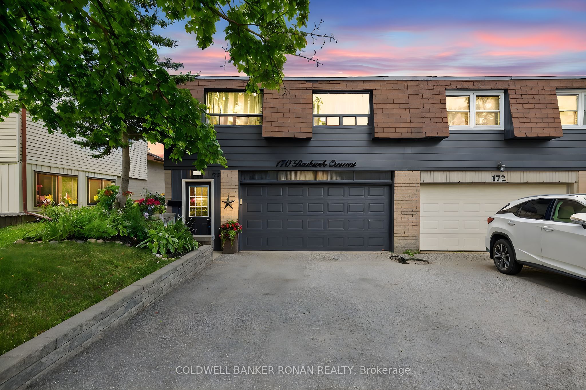 170 Burbank Crescent Property Photo 2