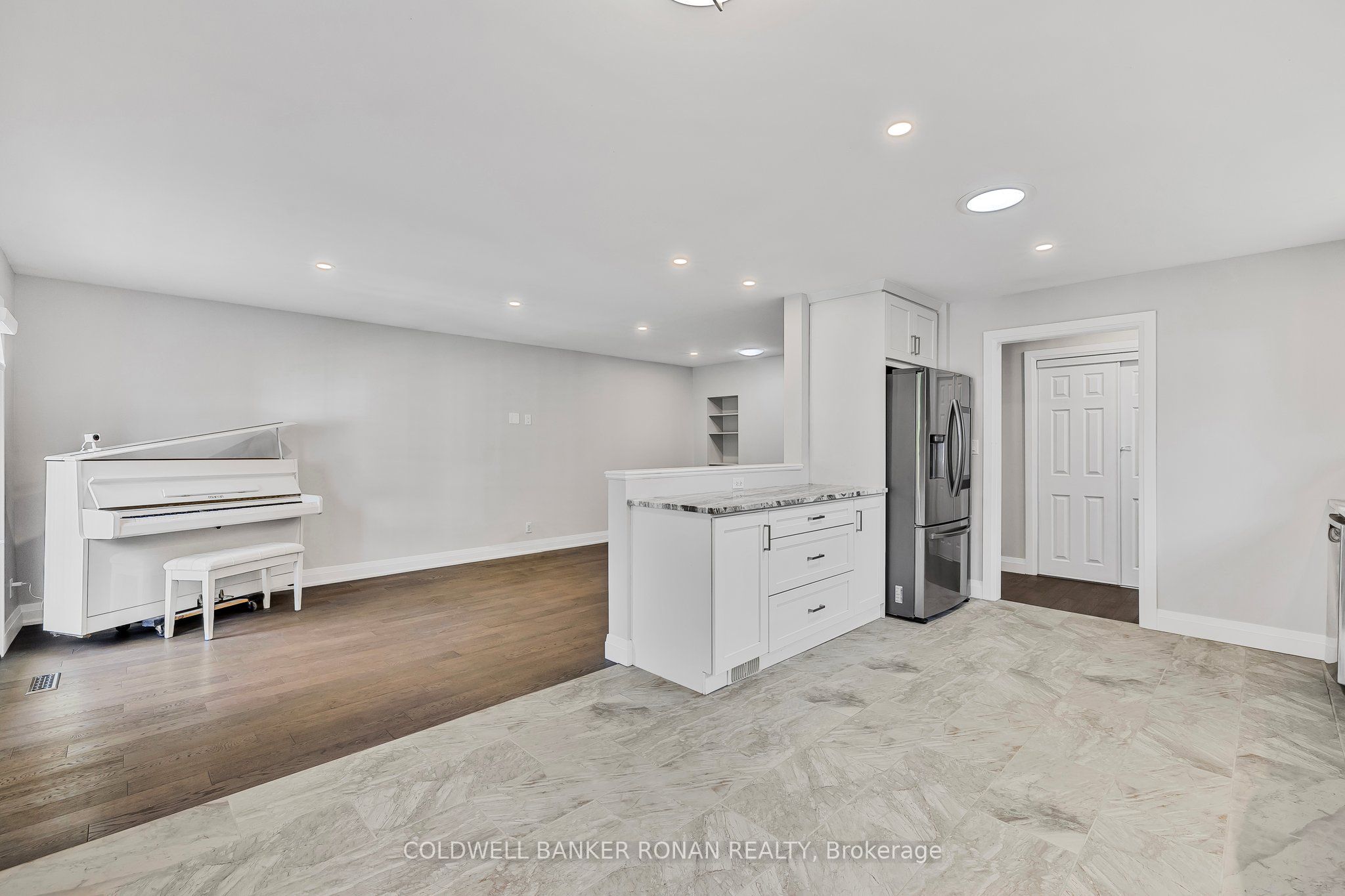 170 Burbank Crescent Property Photo 7