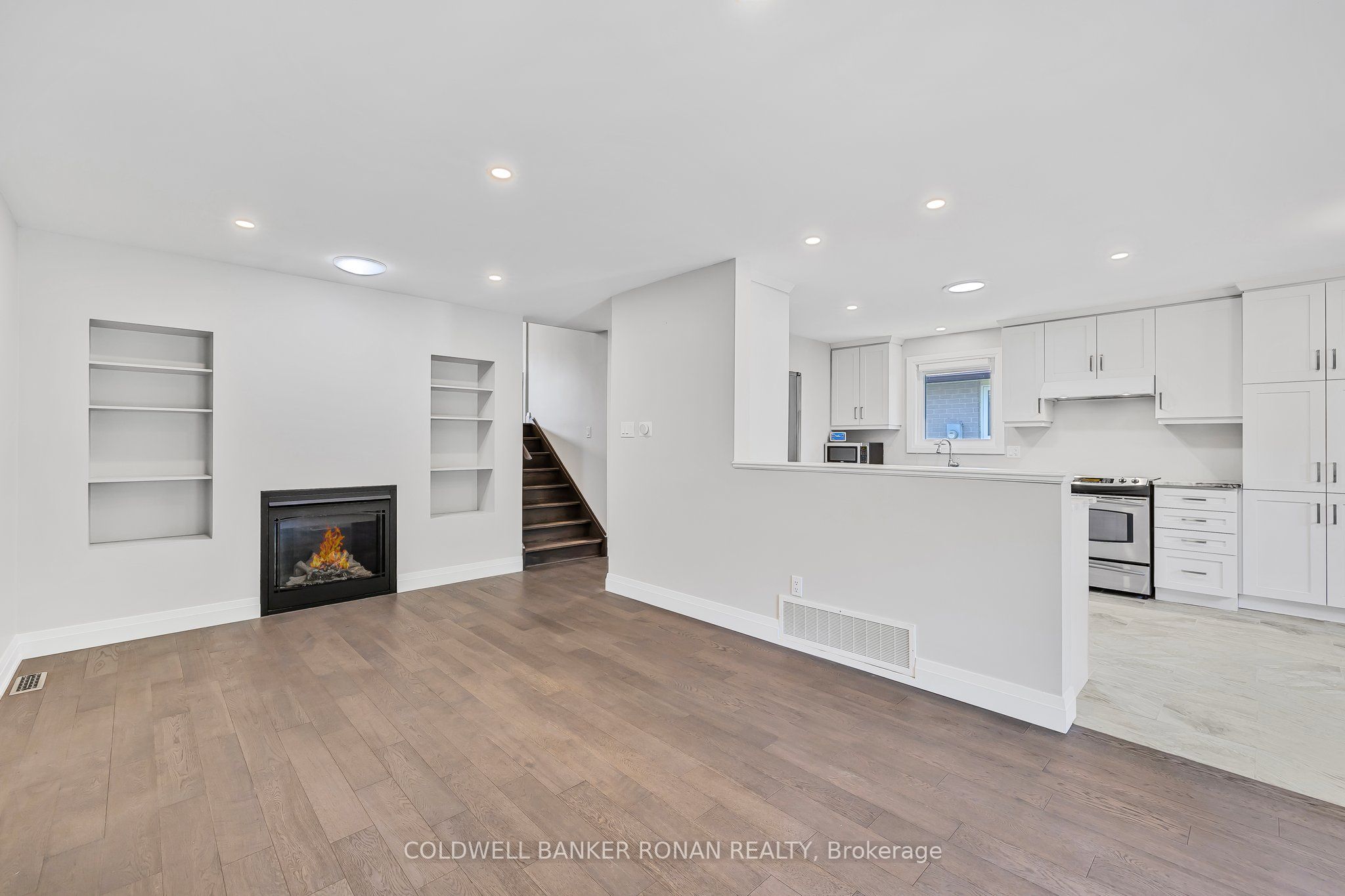 170 Burbank Crescent Property Photo 9