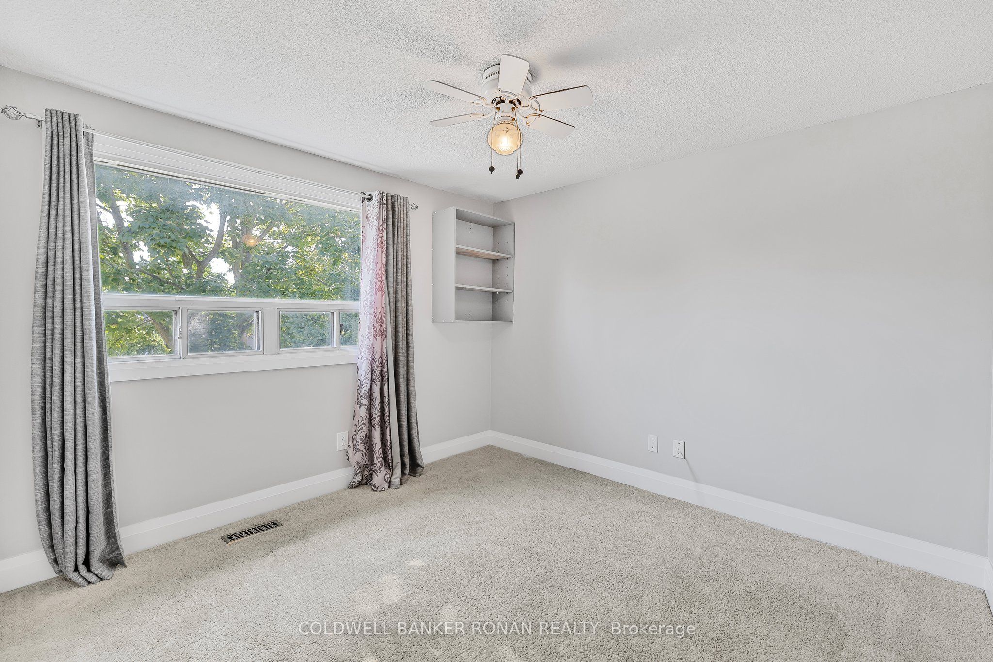 170 Burbank Crescent Property Photo 14