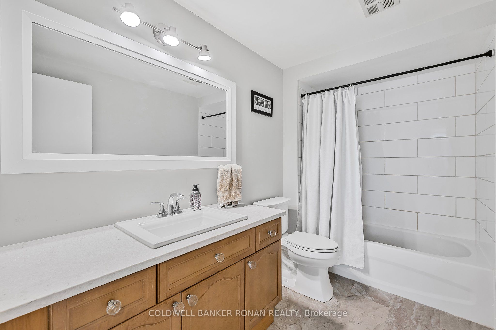 170 Burbank Crescent Property Photo 15