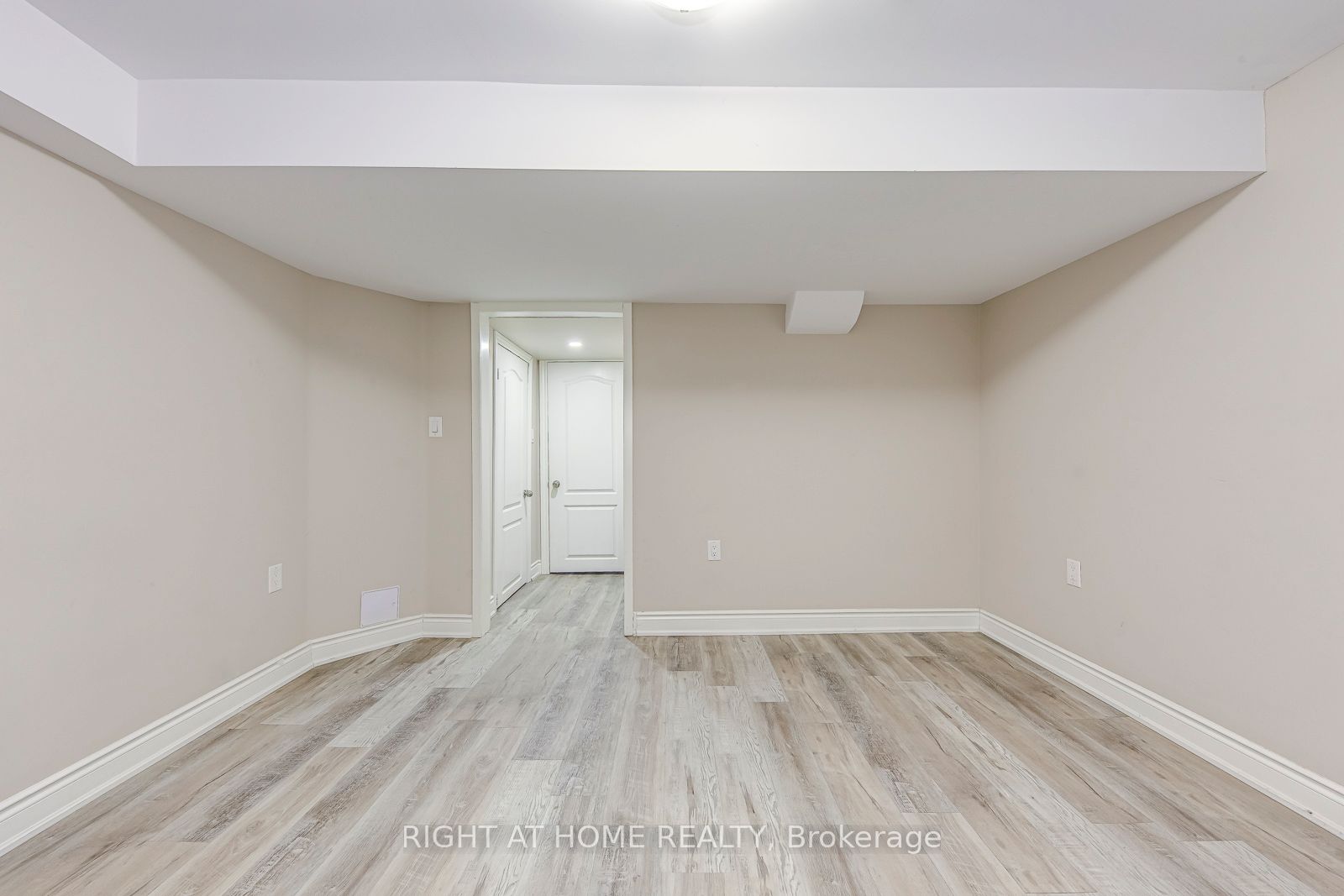 99 Masters Green Crescent Bsmt Property Photo 4