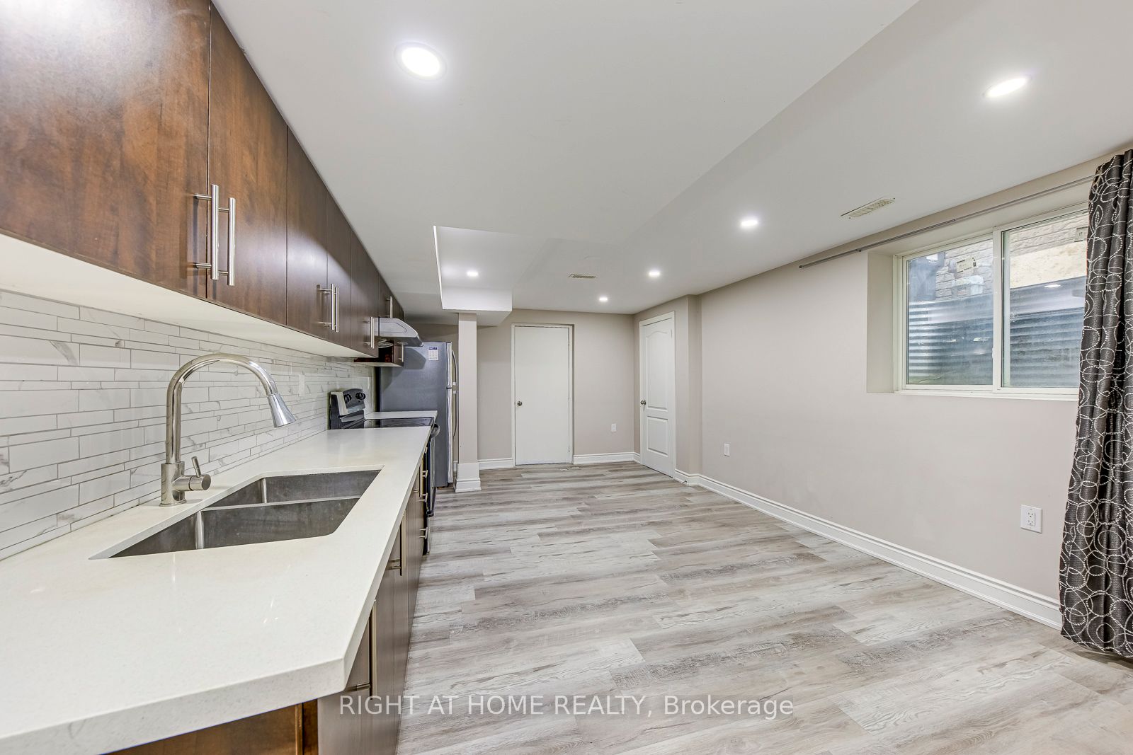 99 Masters Green Crescent Bsmt Property Photo 9