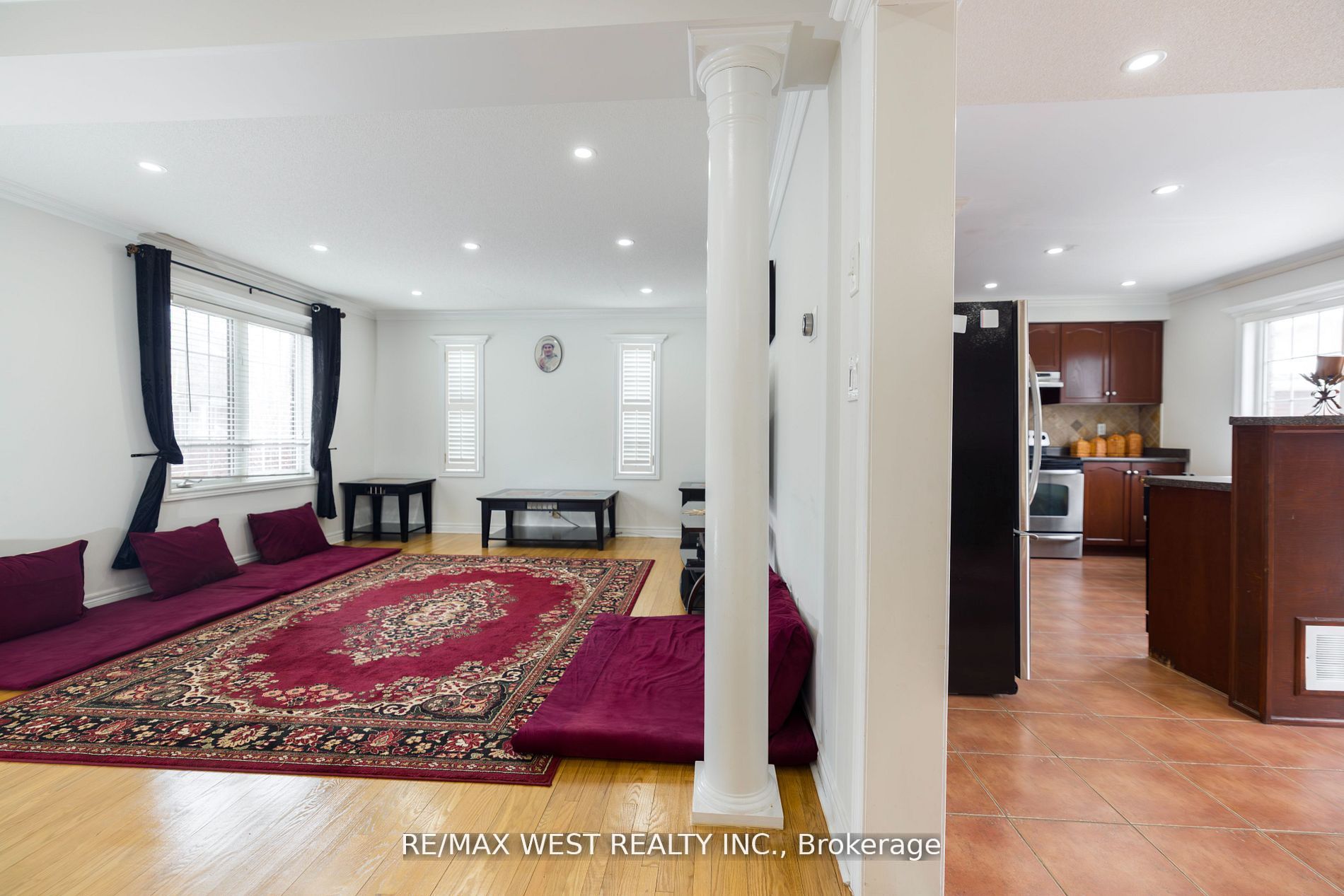 56 Meadow Oak Place Property Photo 7