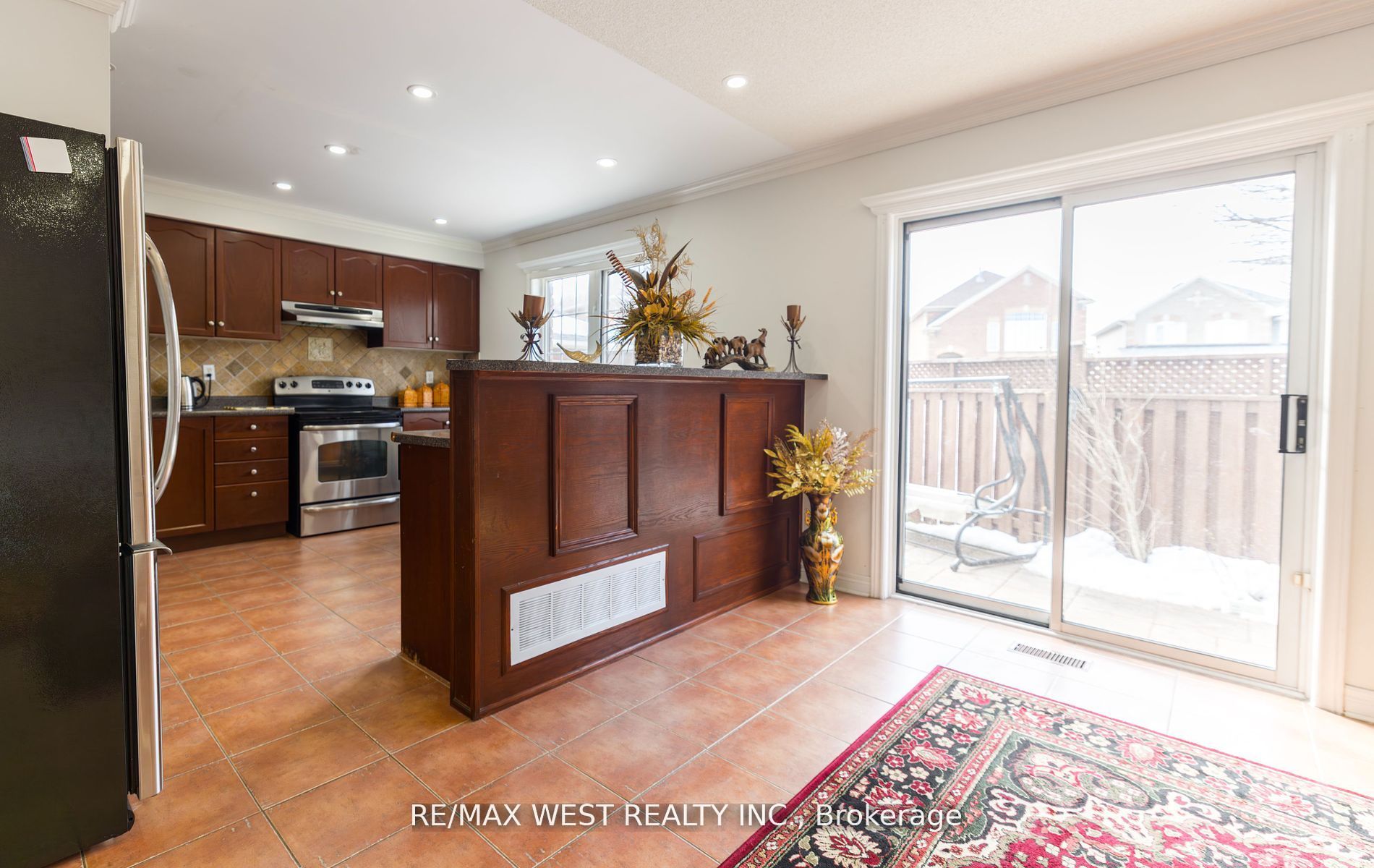 56 Meadow Oak Place Property Photo 14