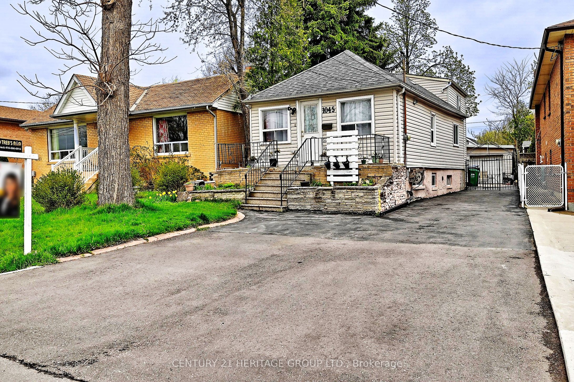 1045 East Ave Property Photo 1