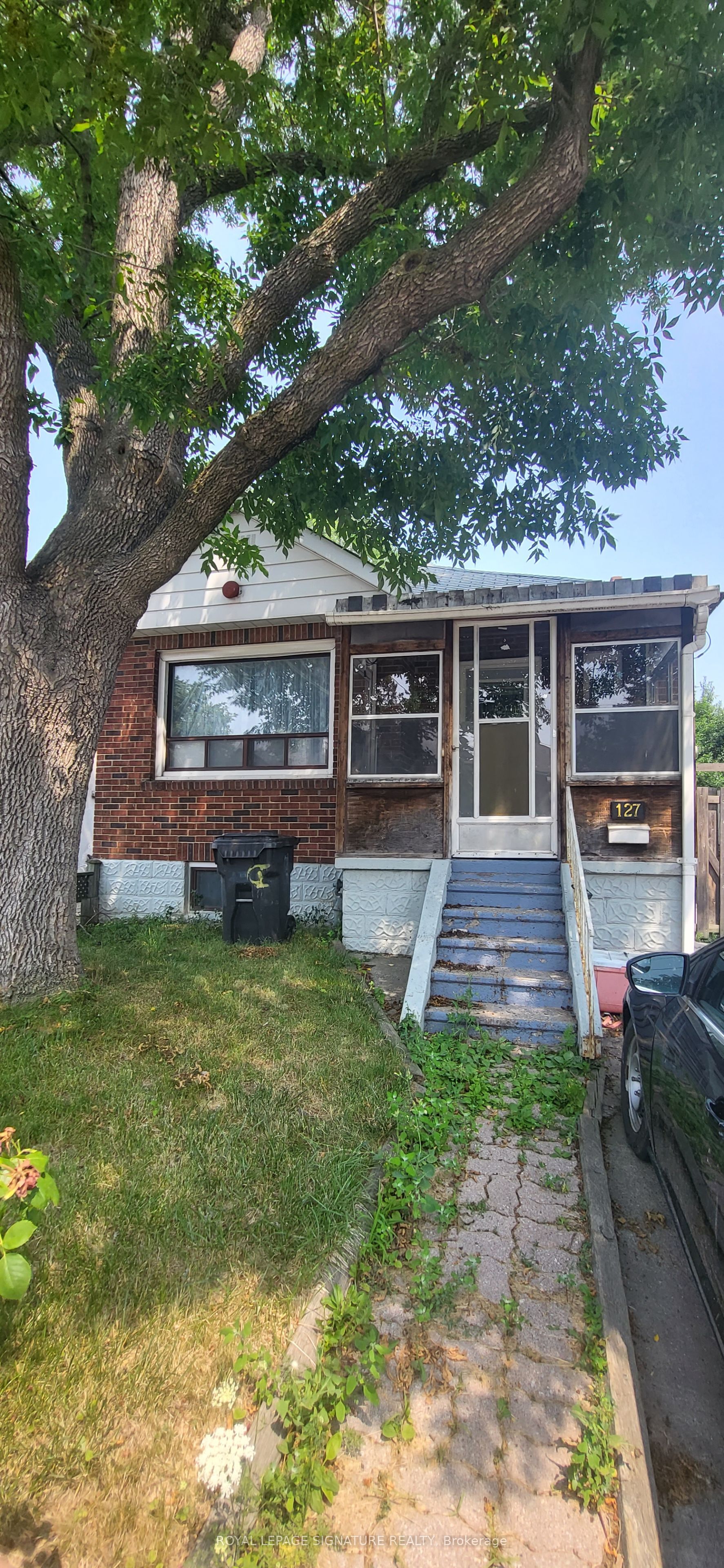127 Sixteenth Street Property Photo 2