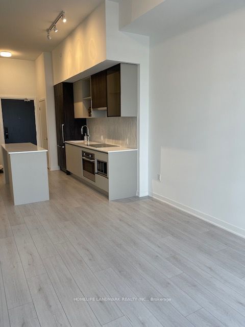 395 Dundas Street W 216 Property Photo 11