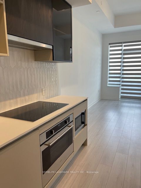395 Dundas Street W 216 Property Photo 12