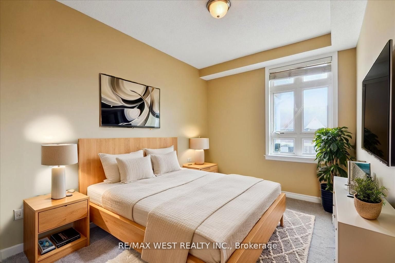 9 Pine Street 9 Property Photo 7