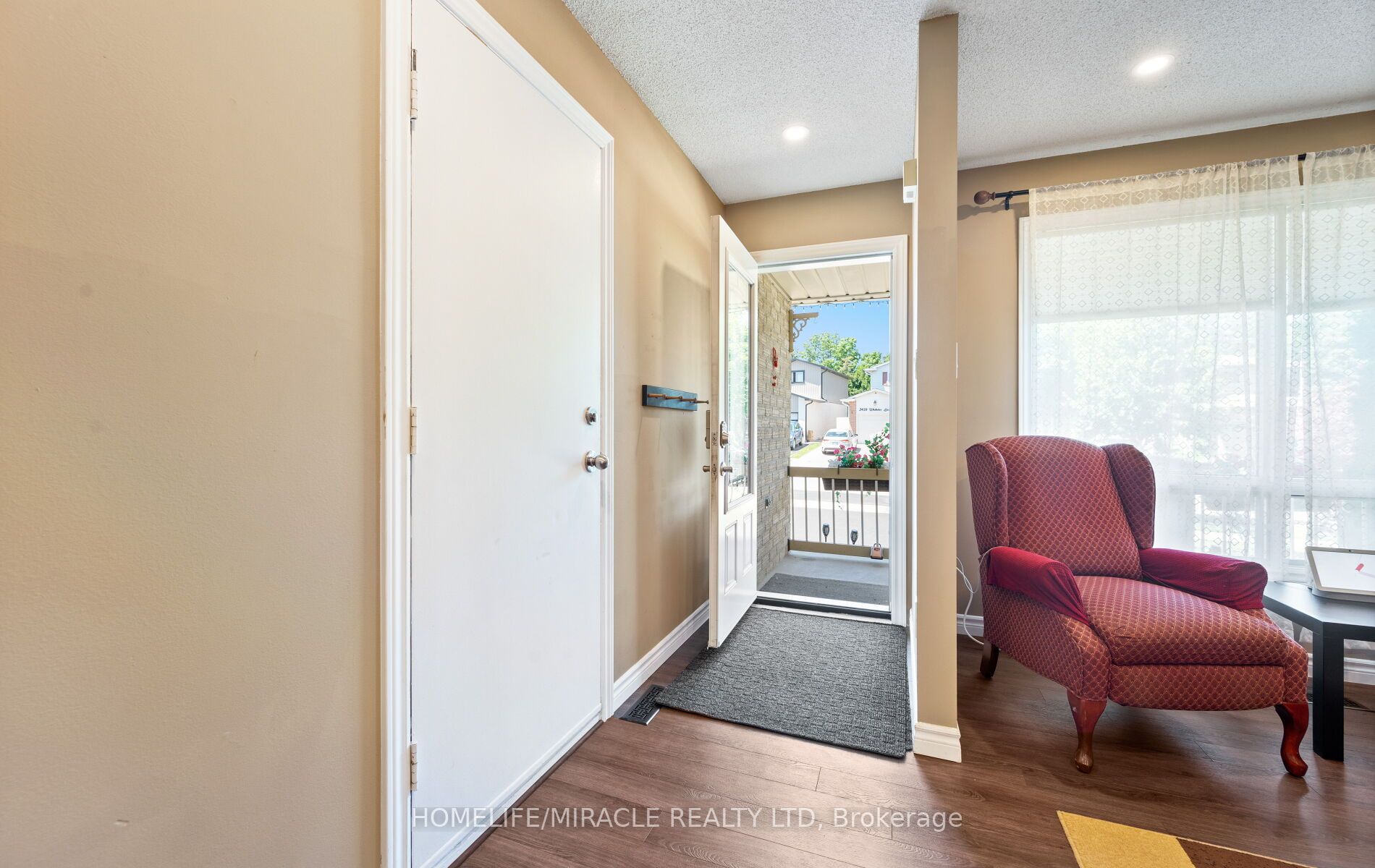 2438 Whittaker Drive Property Photo 6