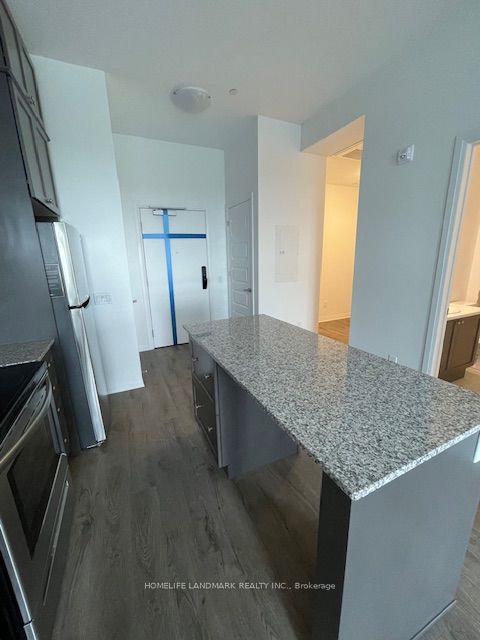 95 Dundas Street 411 Property Photo 9