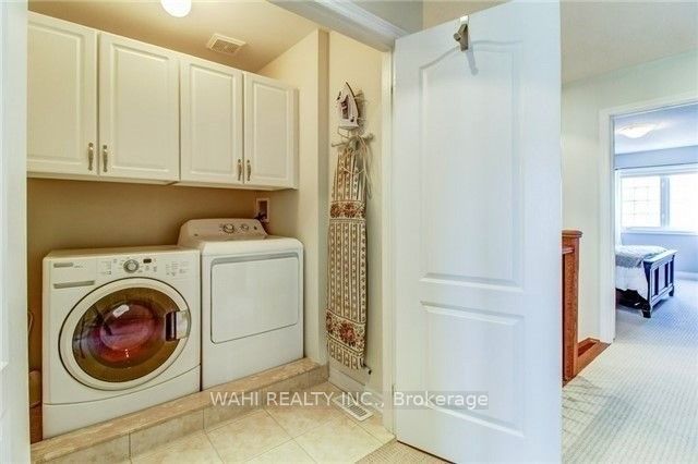 3403 Eglinton Avenue W Property Photo 7