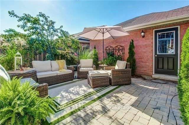 3403 Eglinton Avenue W Property Photo 17