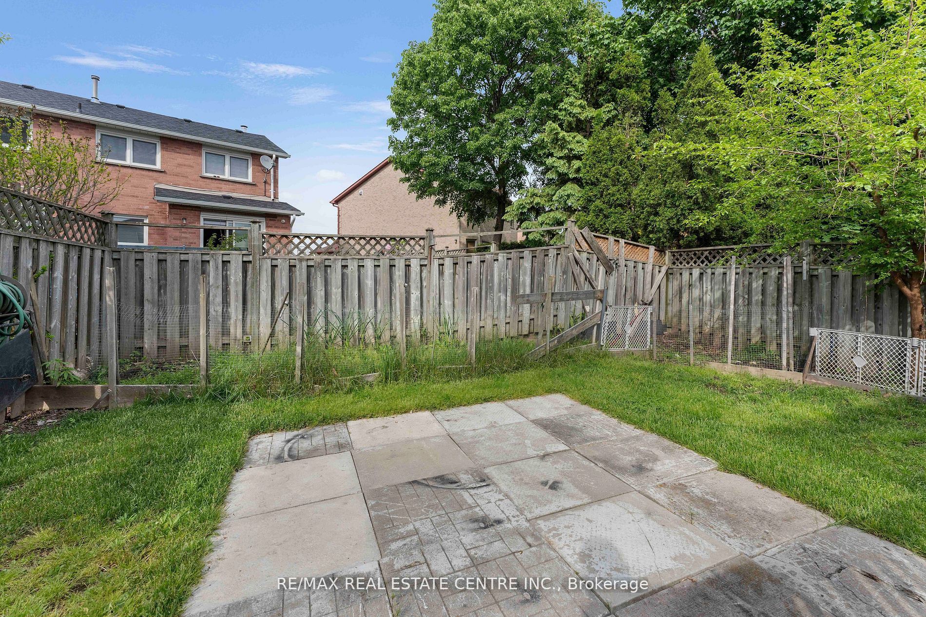 115 Ecclestone Drive Property Photo 28