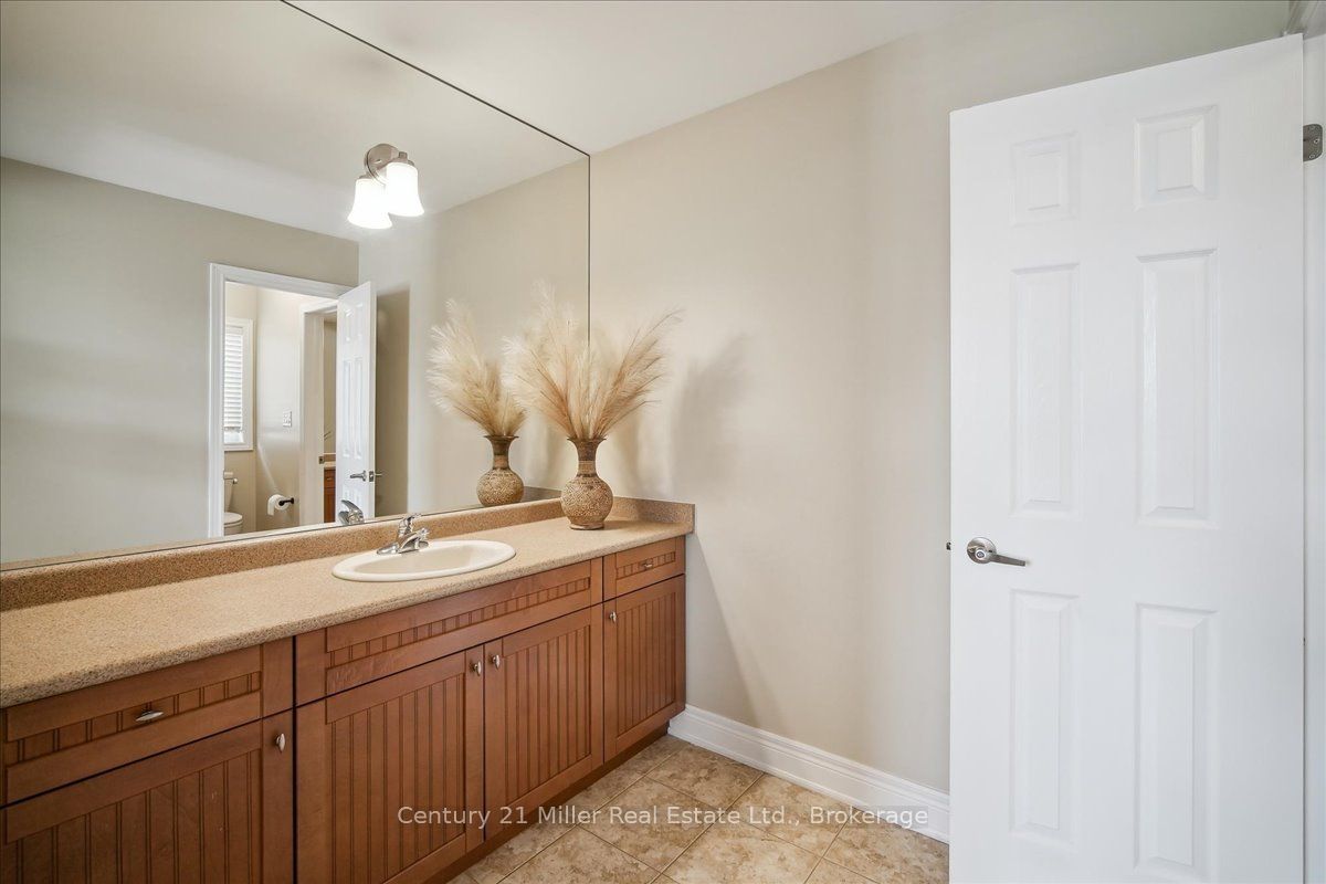 2394 Robmar Drive Property Photo 20