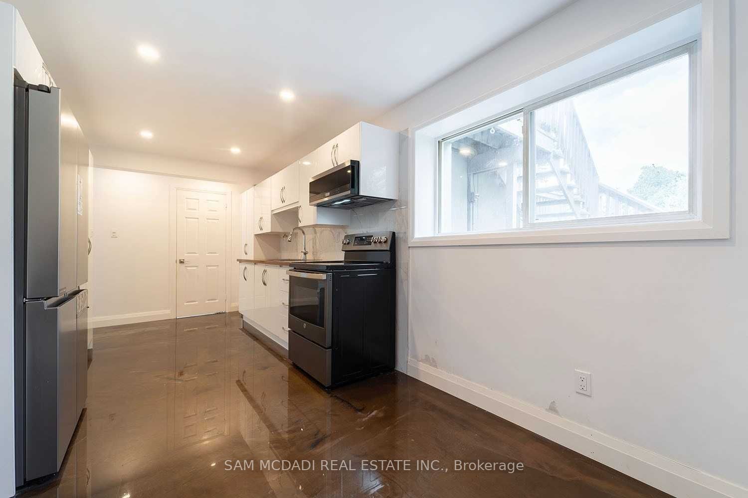 14011 Trafalgar Road Apt A Property Photo 8