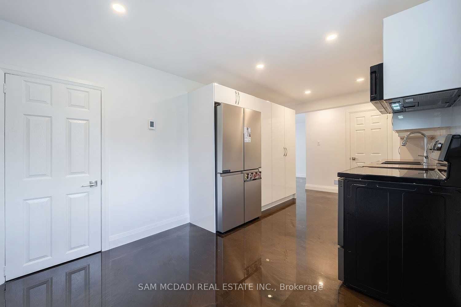 14011 Trafalgar Road Apt A Property Photo 12