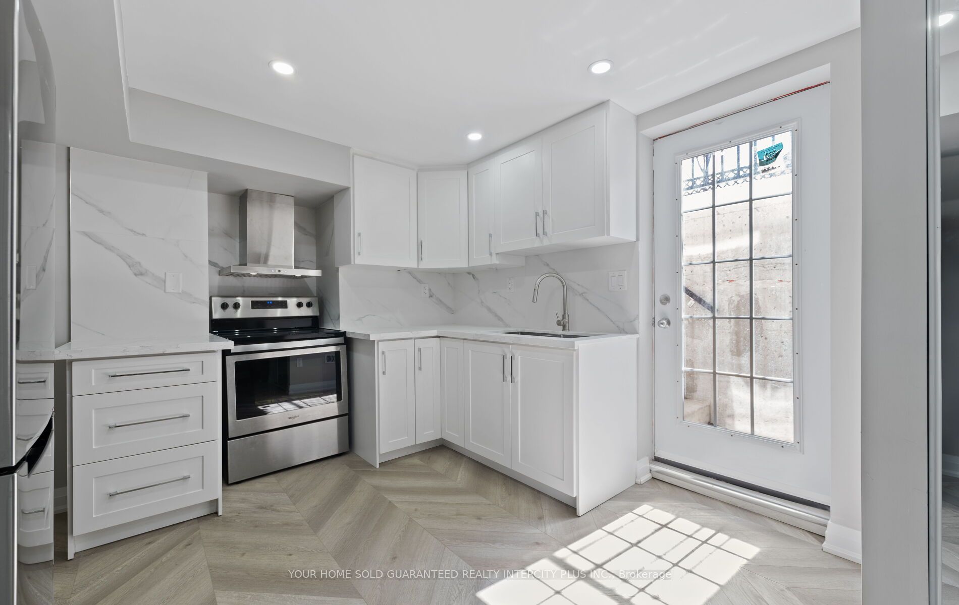 4 Borden Hill Court Property Photo 32