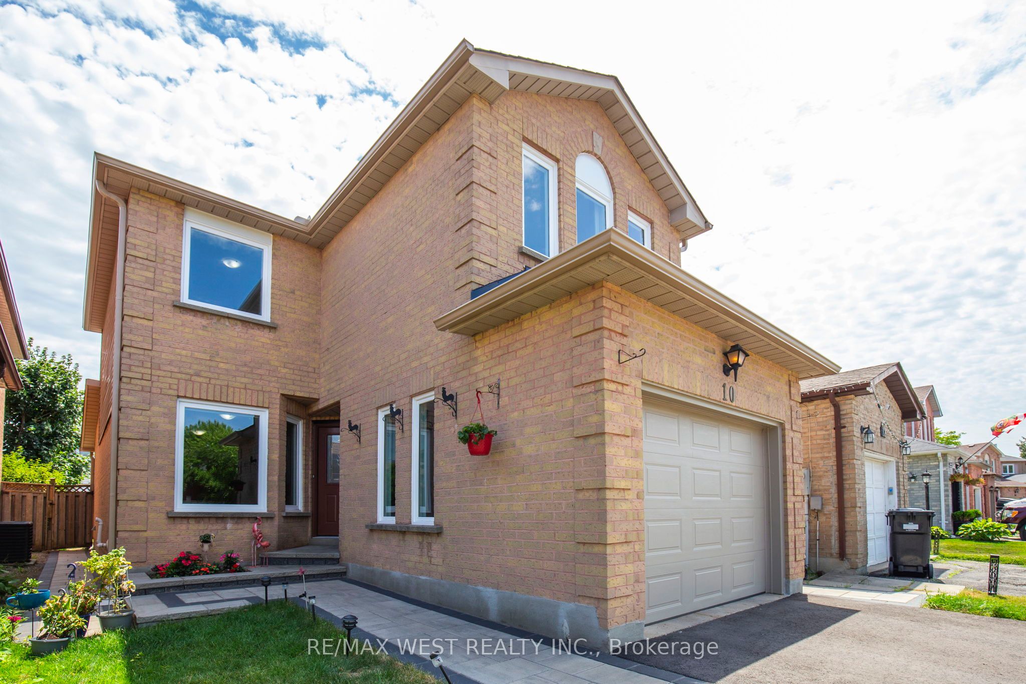 10 Horsham Street Property Photo 2