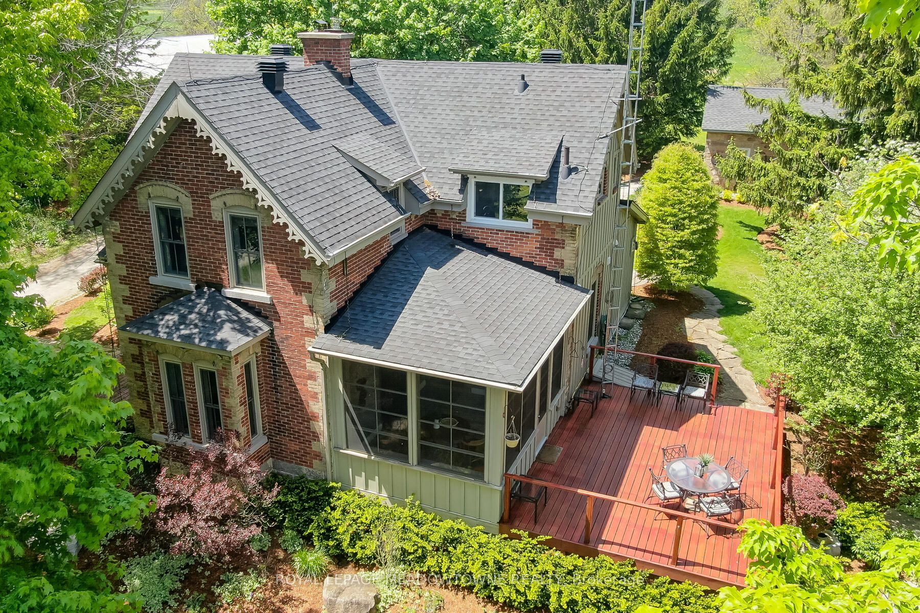 10319 15 Side Road Property Photo 4