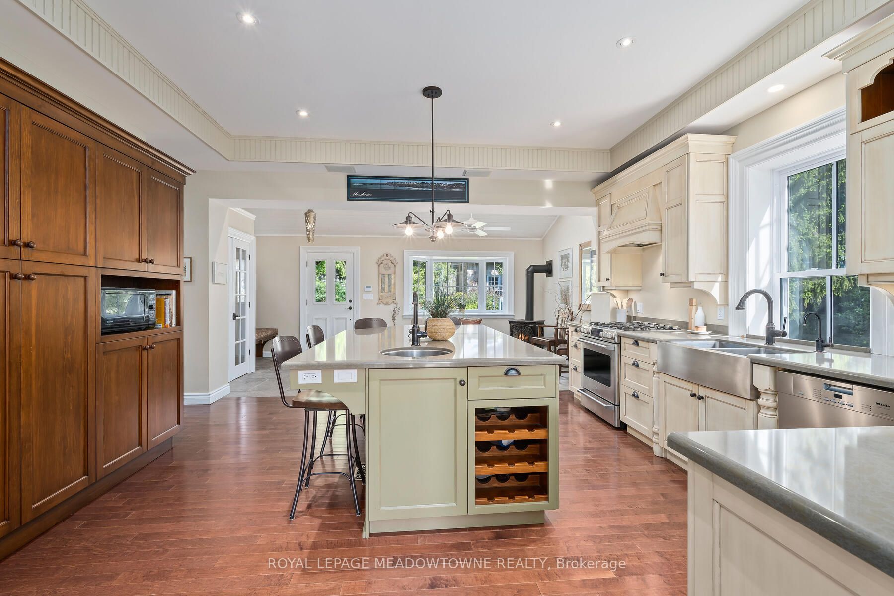 10319 15 Side Road Property Photo 14