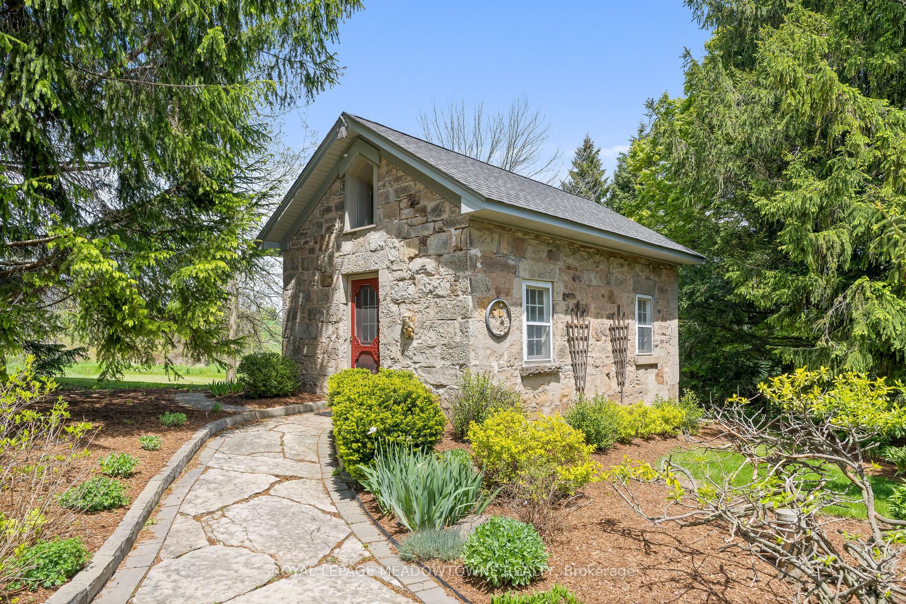 10319 15 Side Road Property Photo 34