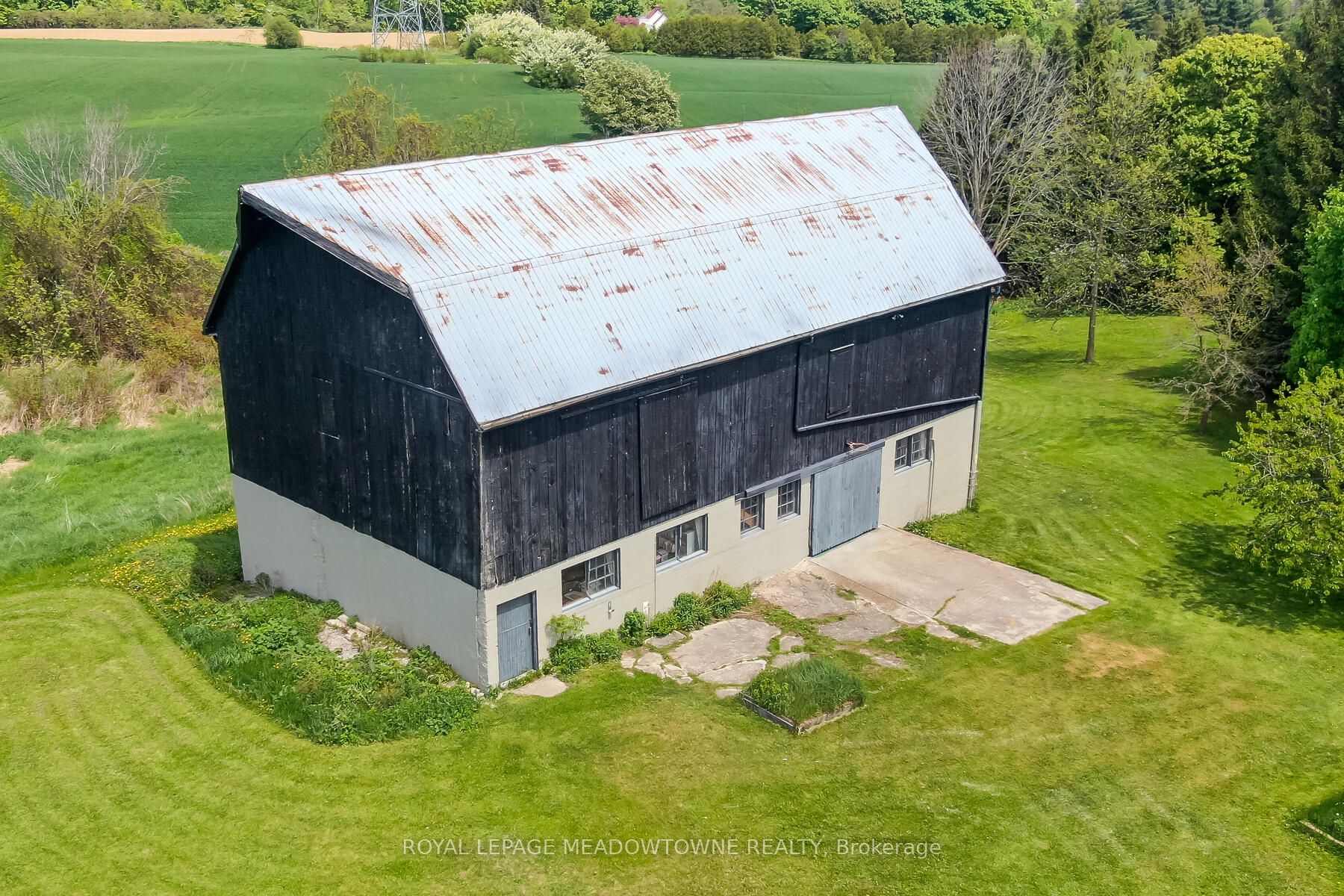 10319 15 Side Road Property Photo 46