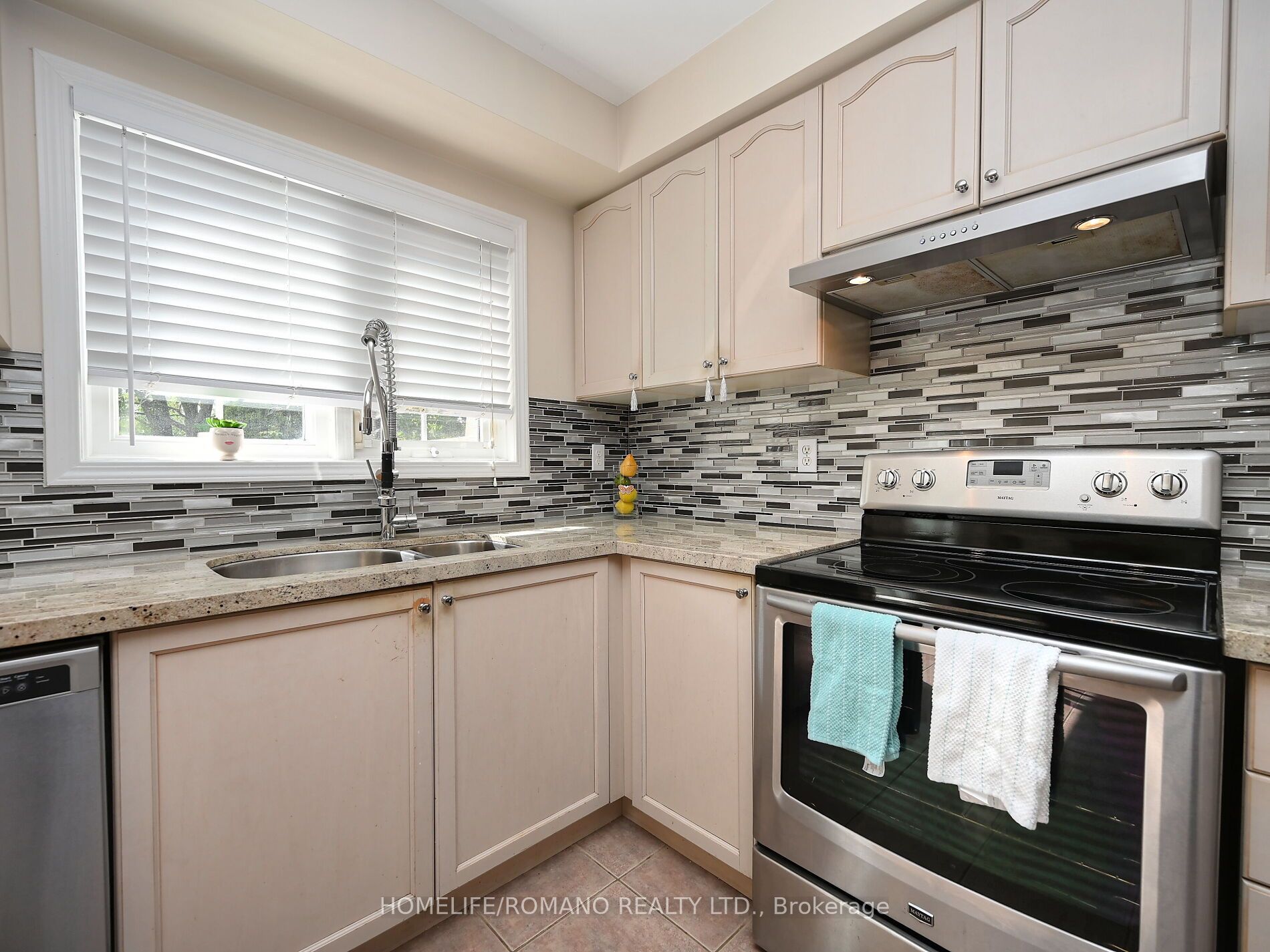 3030 Breakwater Court 132 Property Photo 25