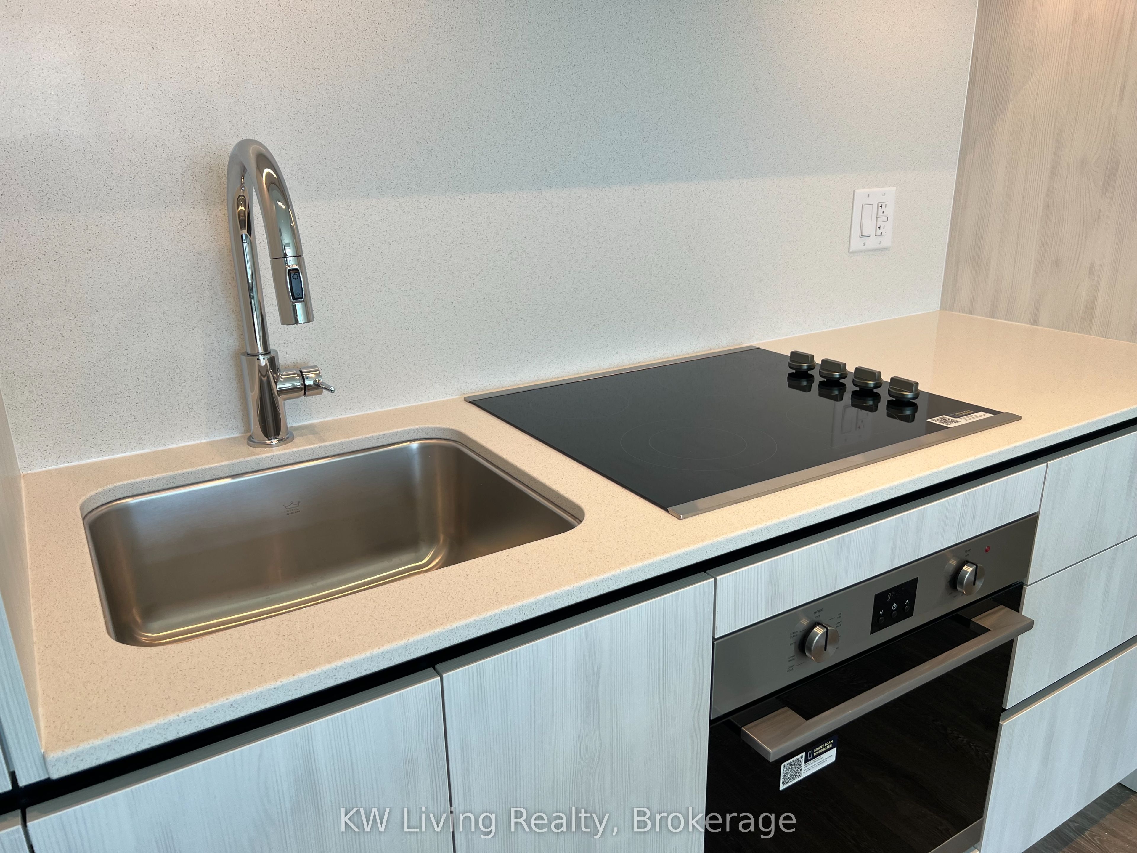 2495 Eglinton Avenue W 1509 Property Photo 8