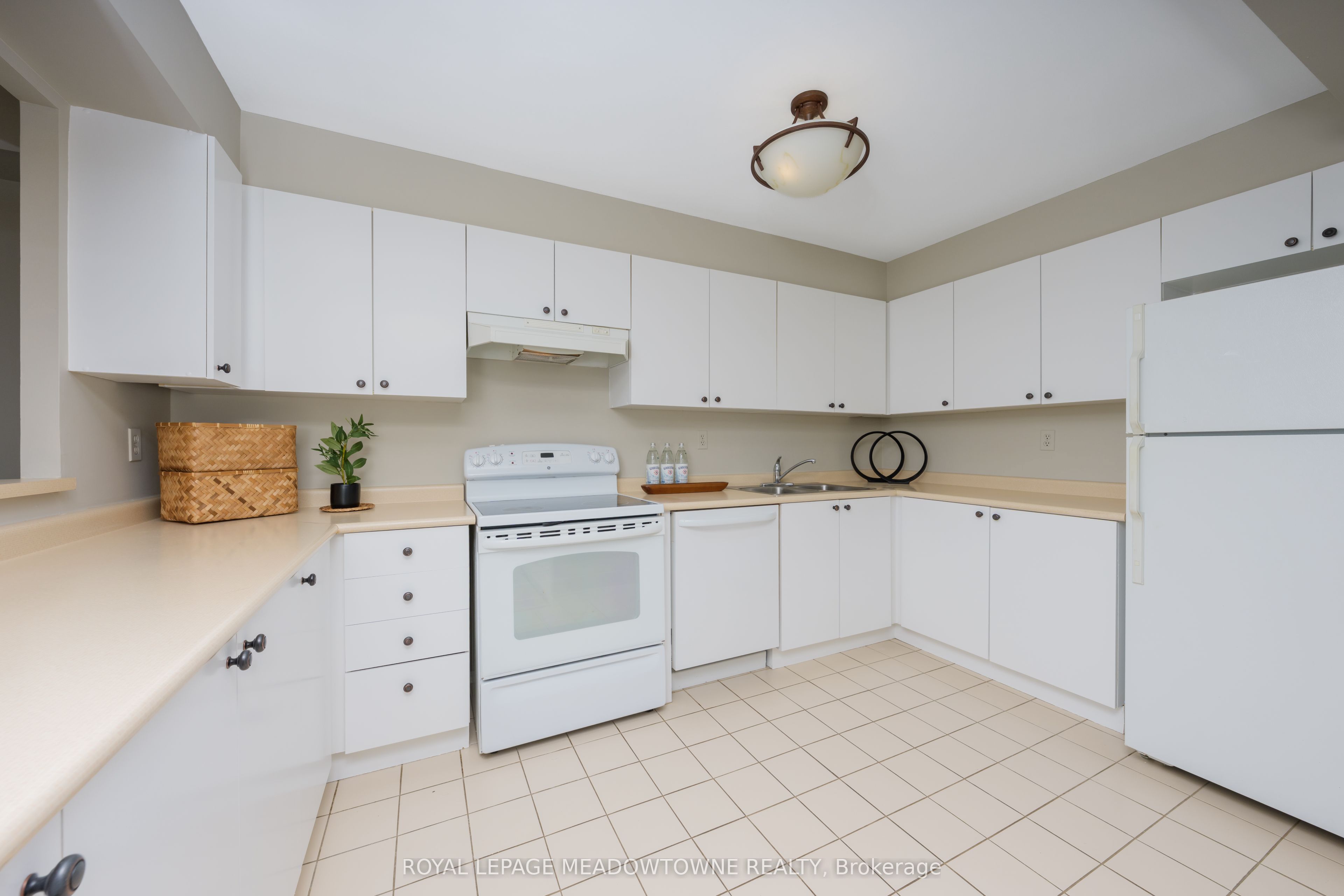 26 Hall Road 302 Property Photo 16