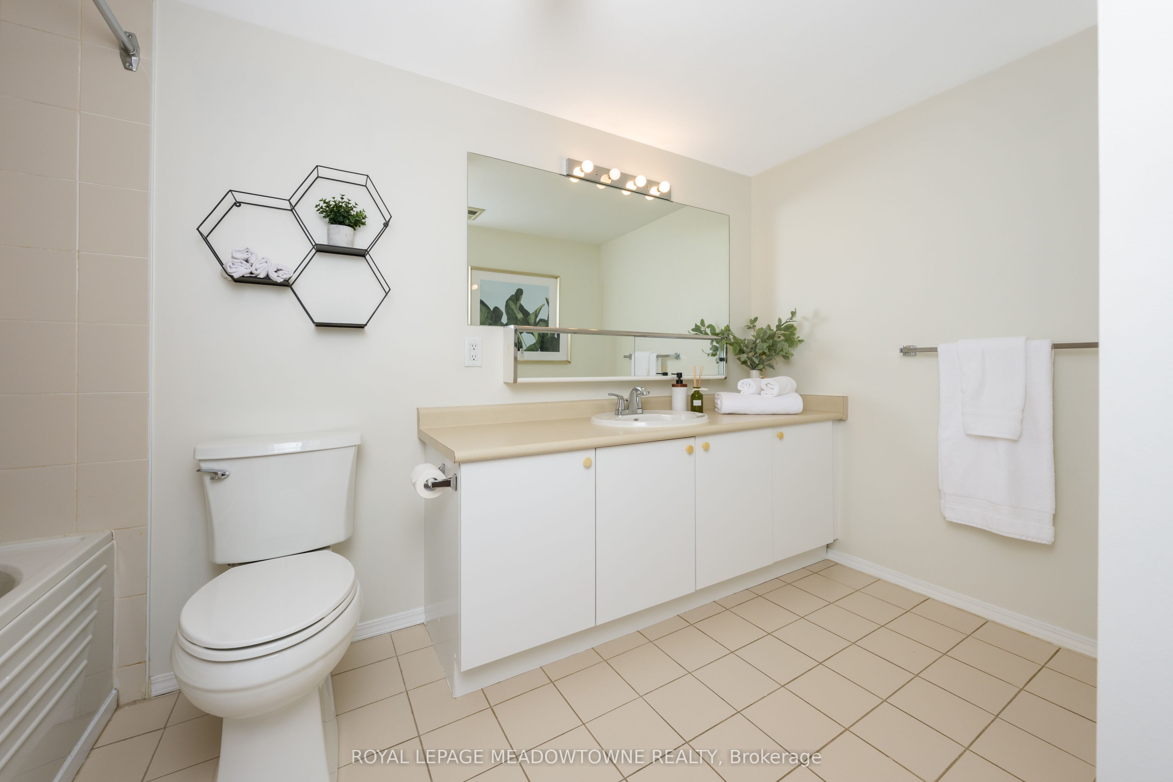26 Hall Road 302 Property Photo 26