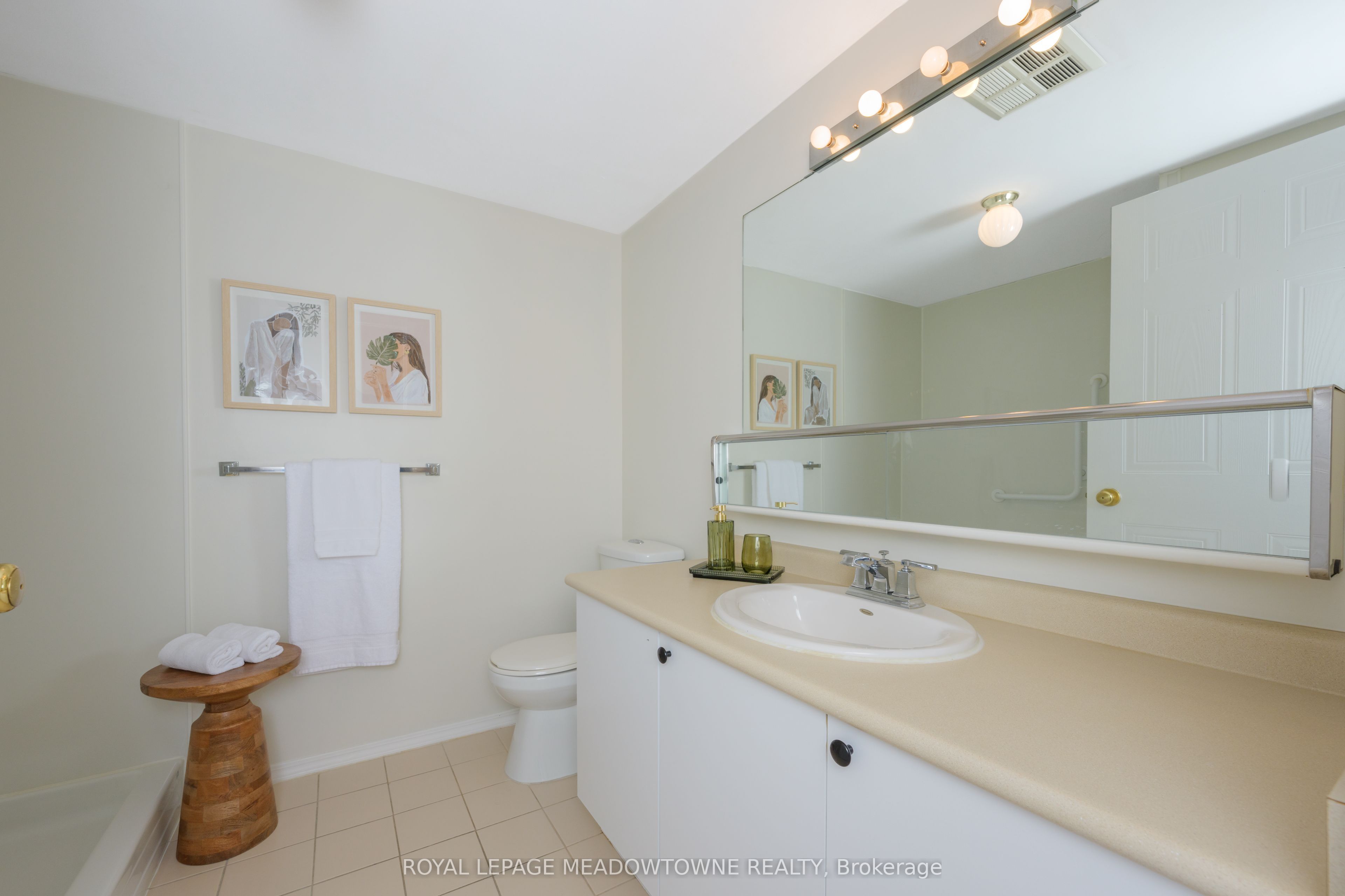 26 Hall Road 302 Property Photo 31