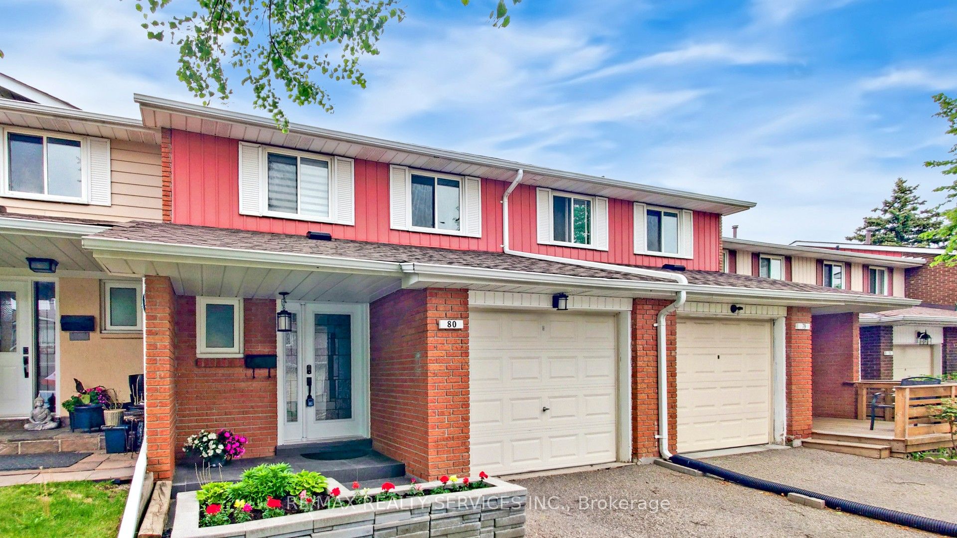 80 Carisbrooke Court Property Photo 1