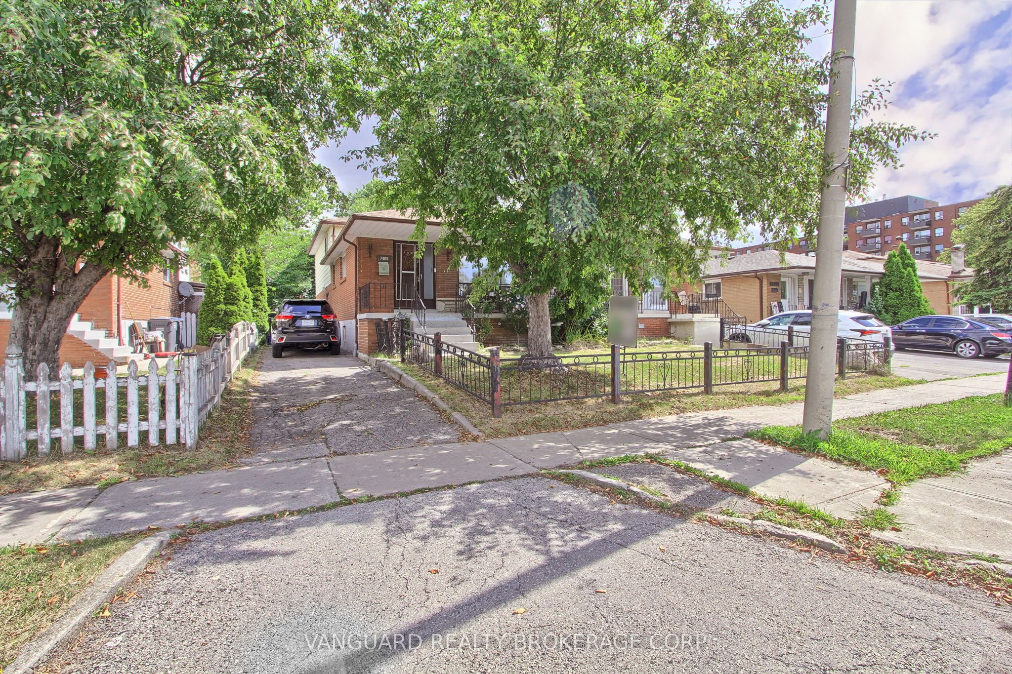 7405 Catalpa Road Property Photo 1