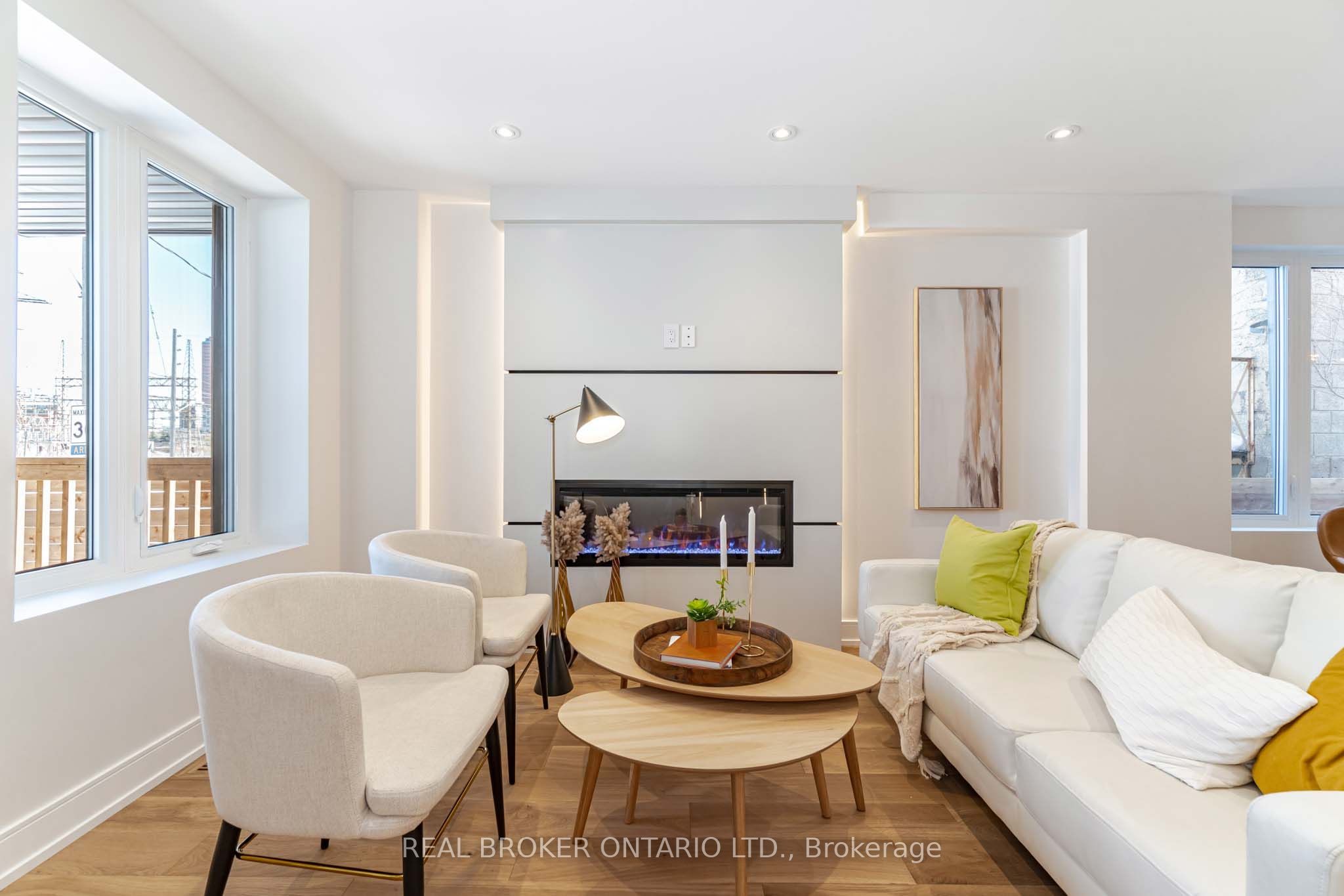 120 Wiltshire Avenue Property Photo 4
