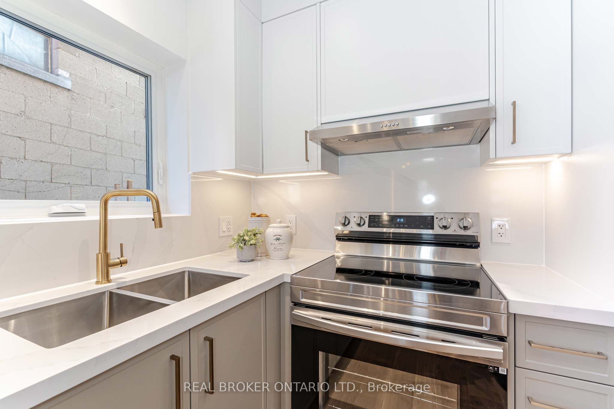 120 Wiltshire Avenue Property Photo 10