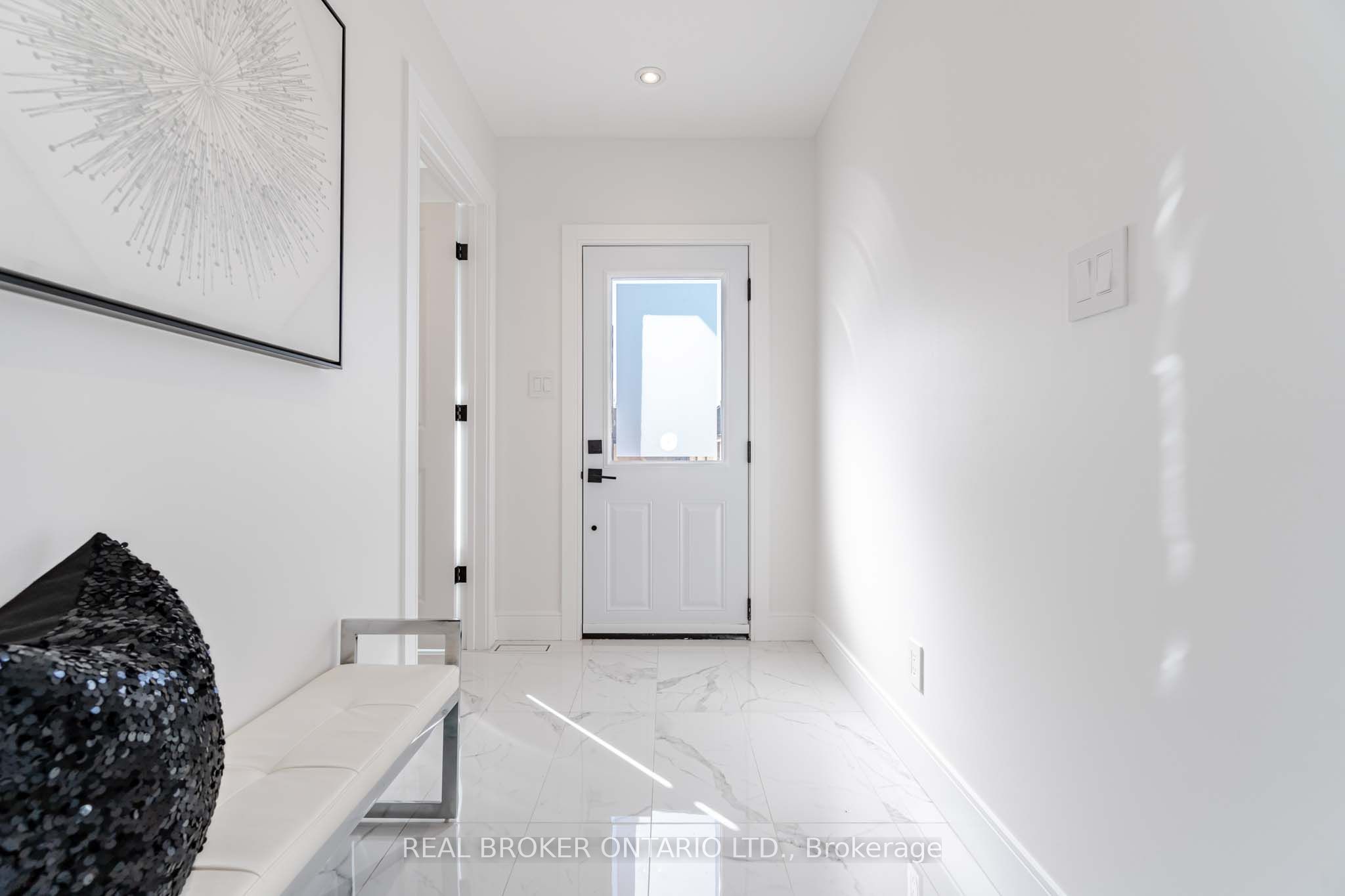 120 Wiltshire Avenue Property Photo 12